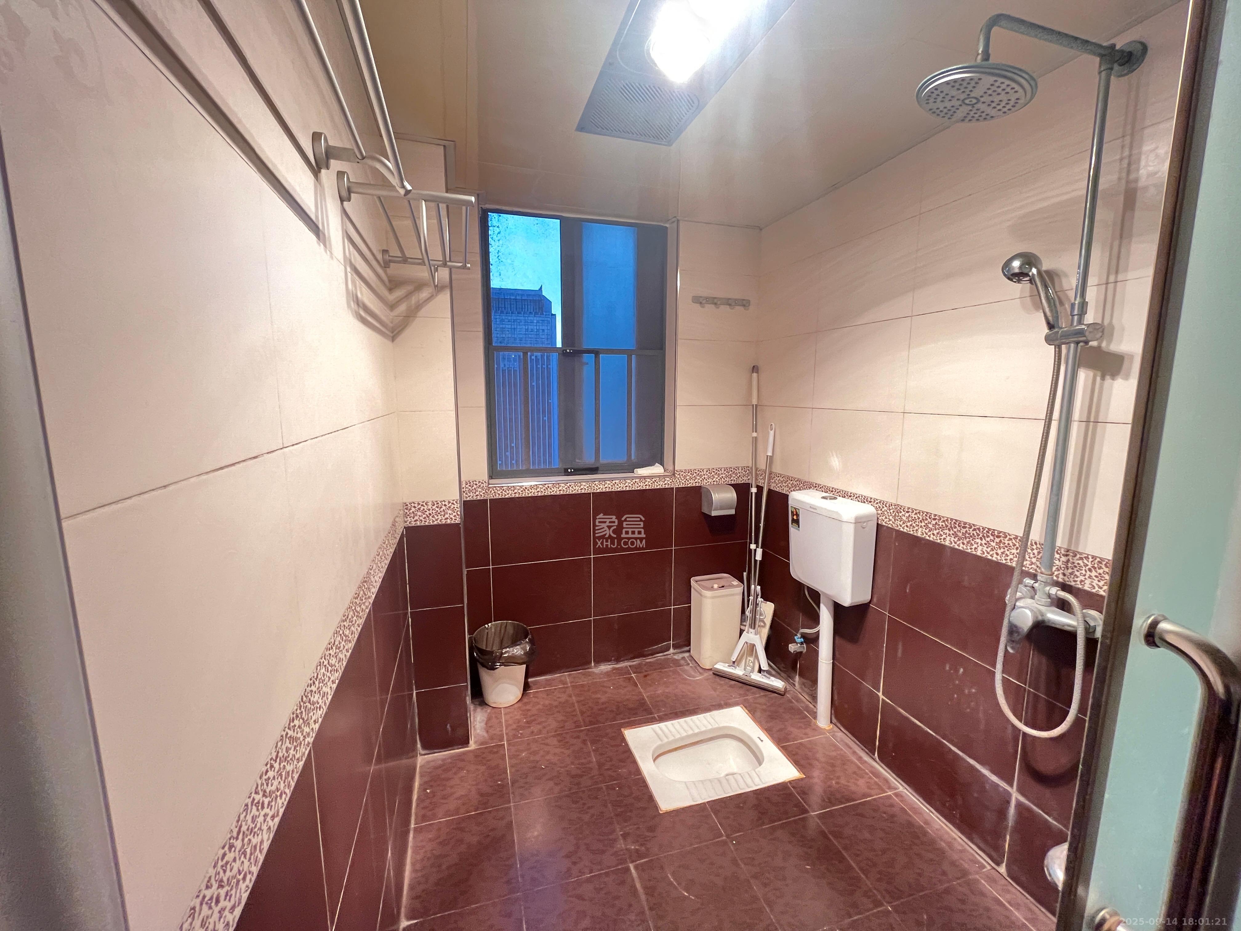 东玺门  3室2厅2卫    3200.0元/月 东玺门  3室2厅2卫    3200.0元/月室内图