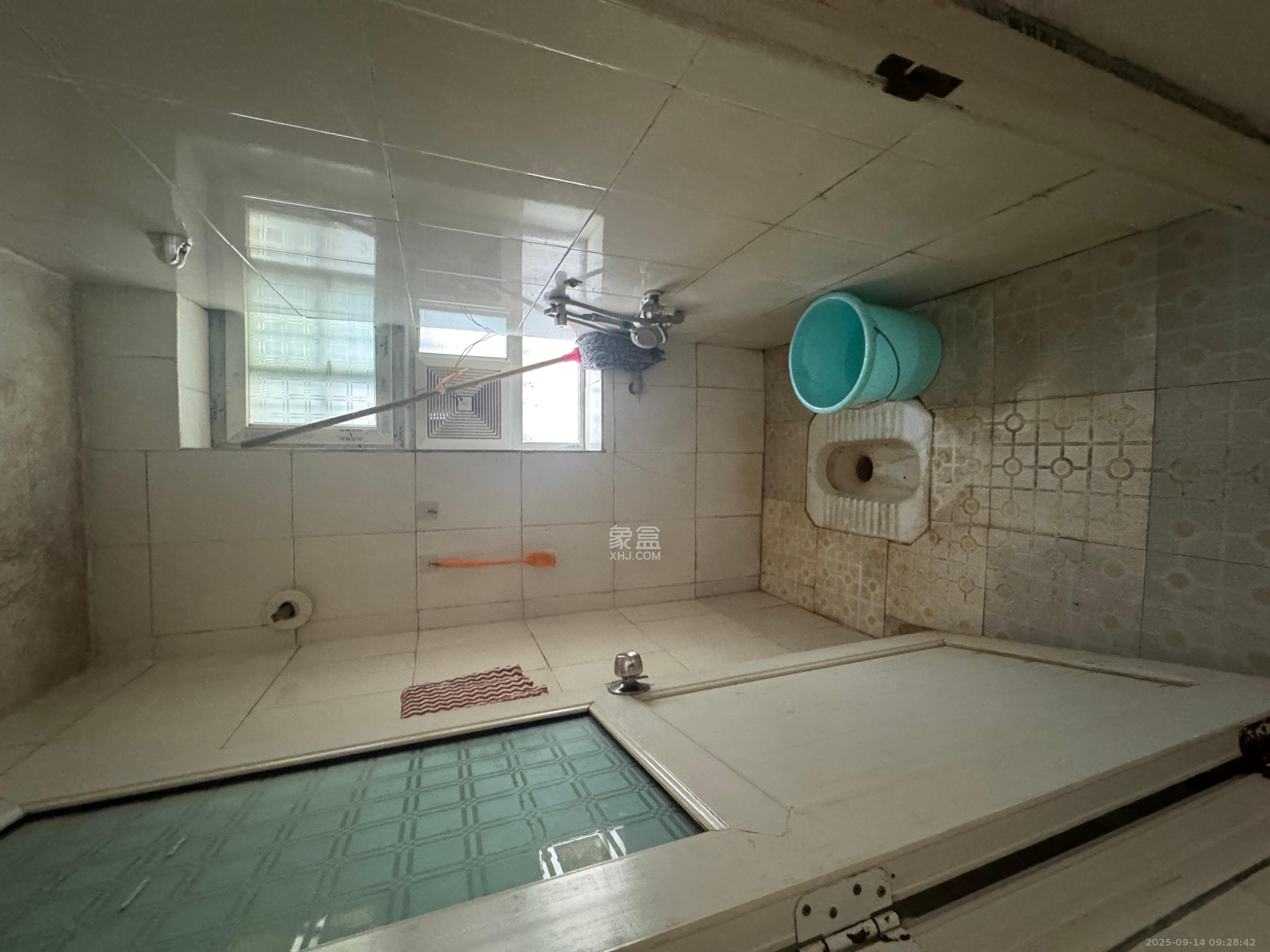 公交金盆小区  1室1厅1卫    800.0元/月室内图