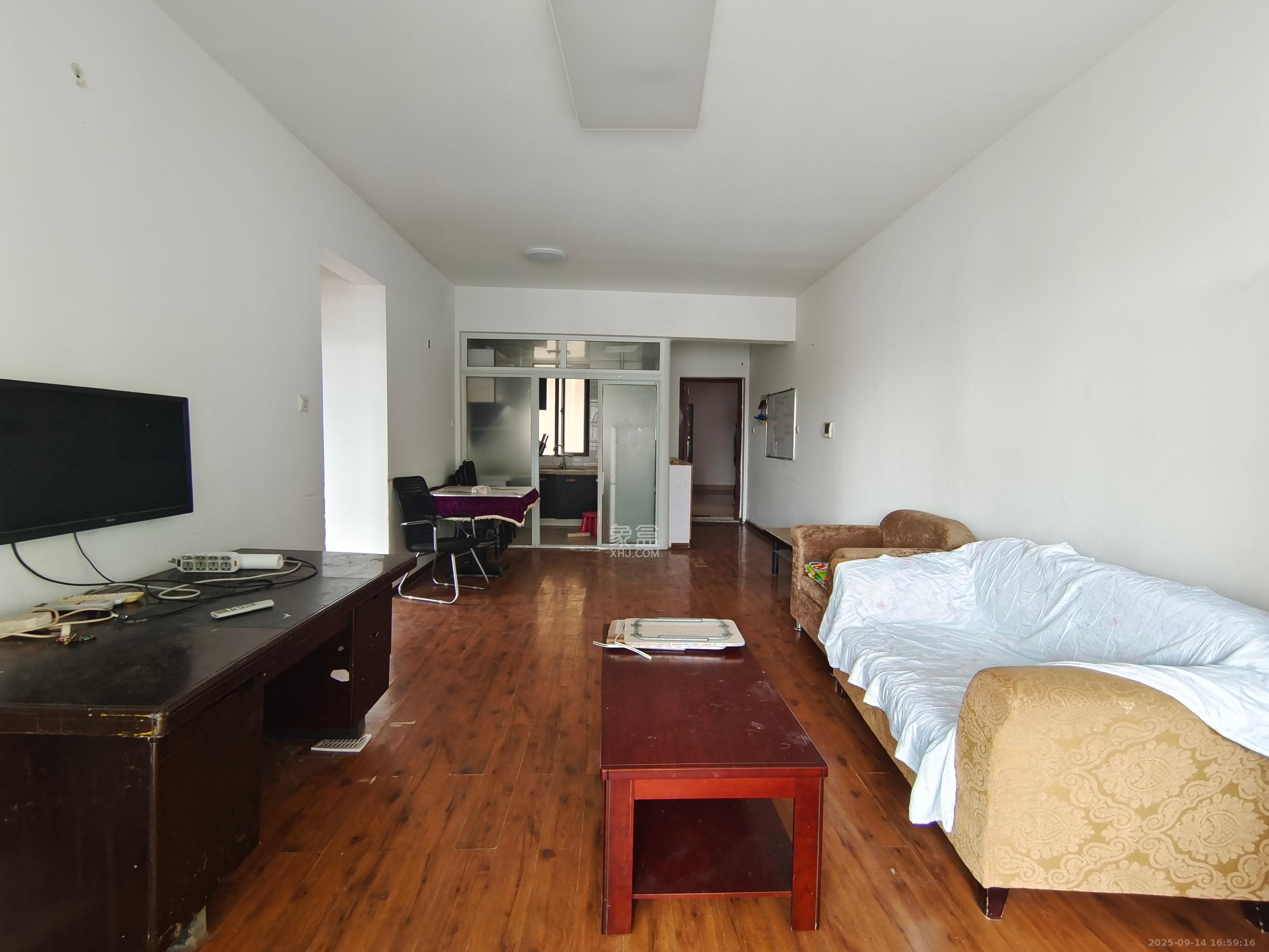 莱茵城  2室2厅1卫    1800.0元/月室内图