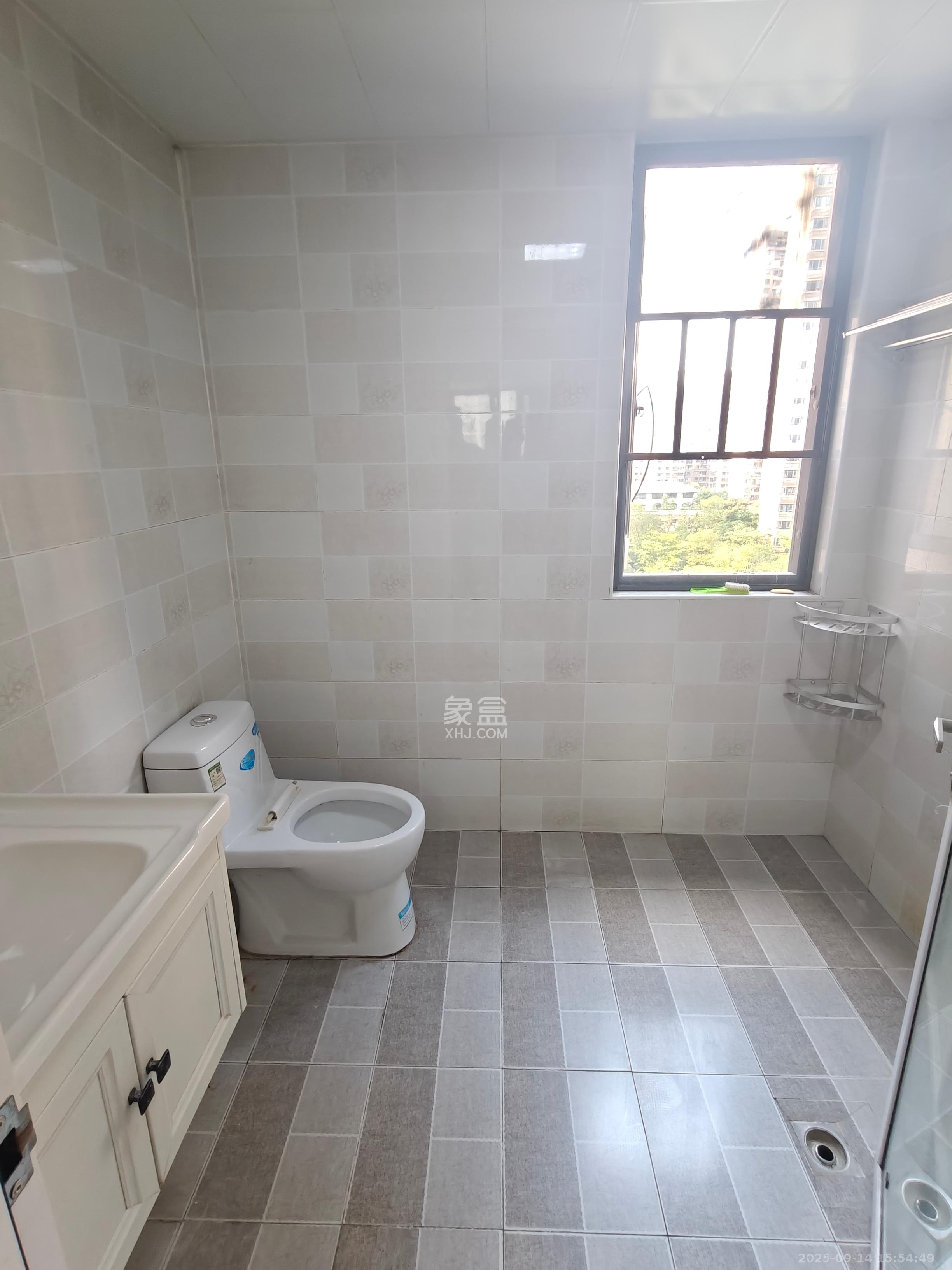 勤诚达境界城  4室2厅2卫    2300.0元/月 勤诚达境界城  4室2厅2卫    2300.0元/月室内图