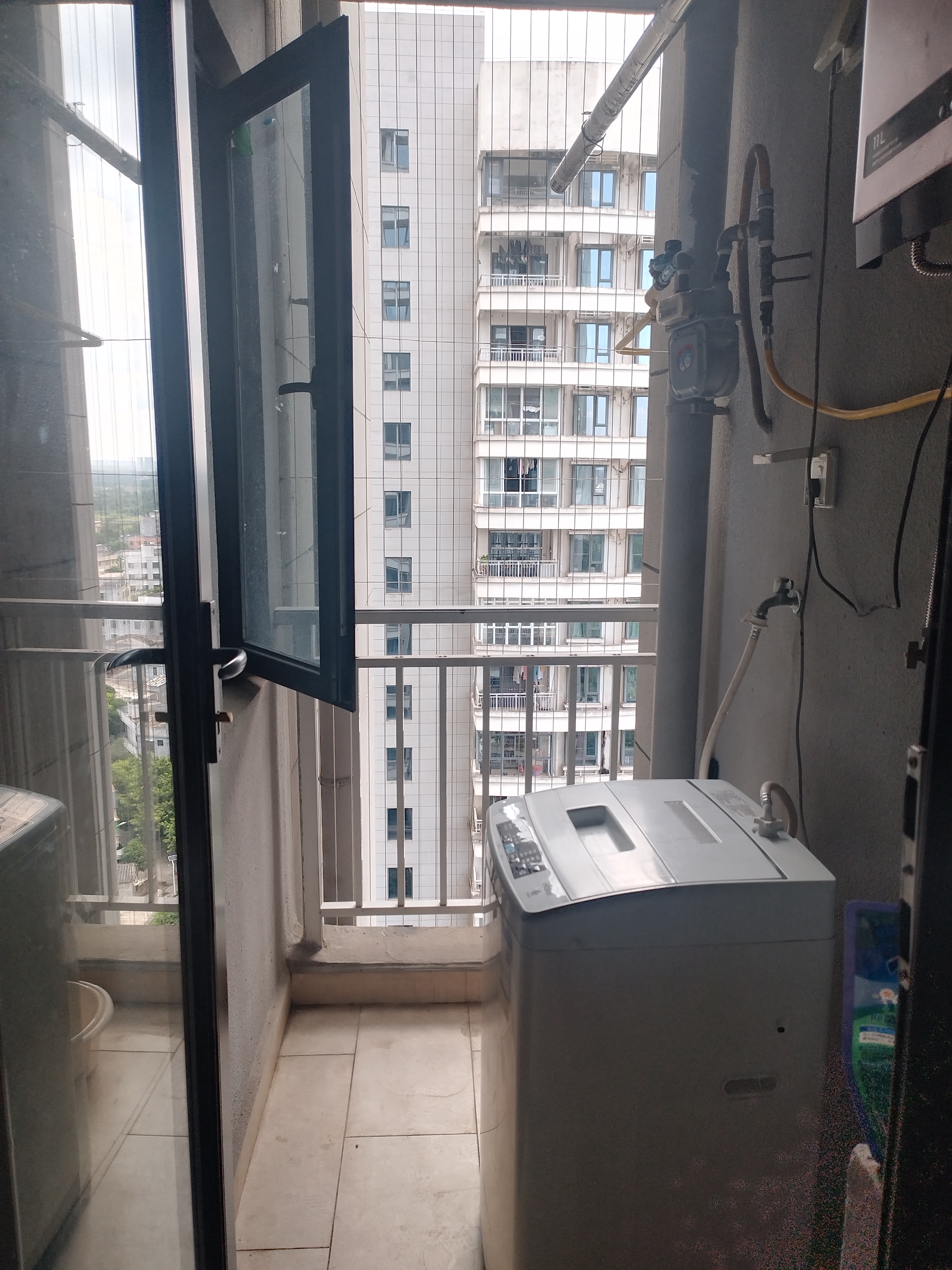 恒大海口文化旅游城 3室2厅2卫 2000.0元/月 恒大海口文化旅游城 3室2厅2卫 2000.0元/月室内图