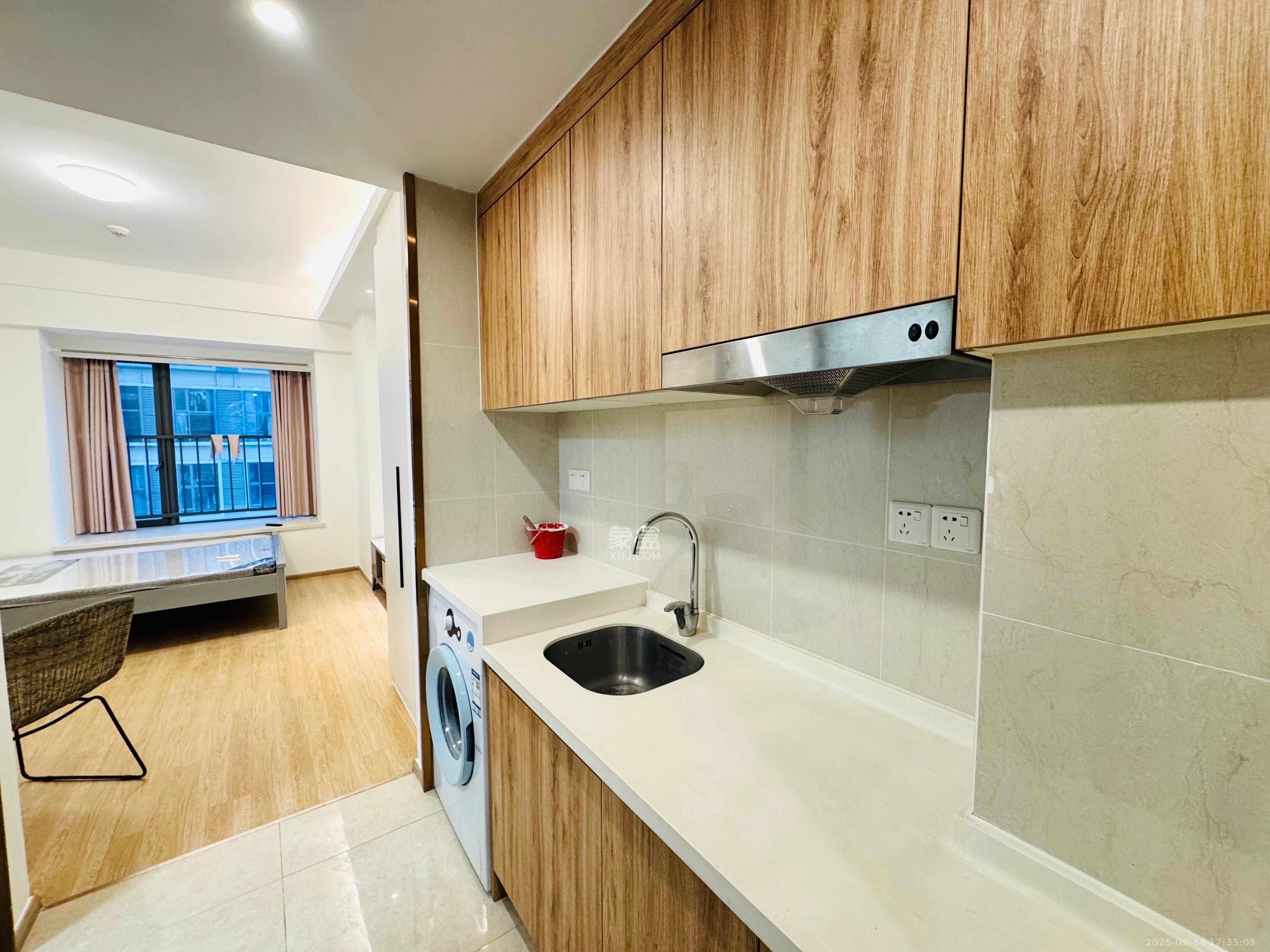 佳兆业云顶都汇 1室0厅0卫 1300.0元/月 佳兆业云顶都汇 1室0厅0卫 1300.0元/月室内图