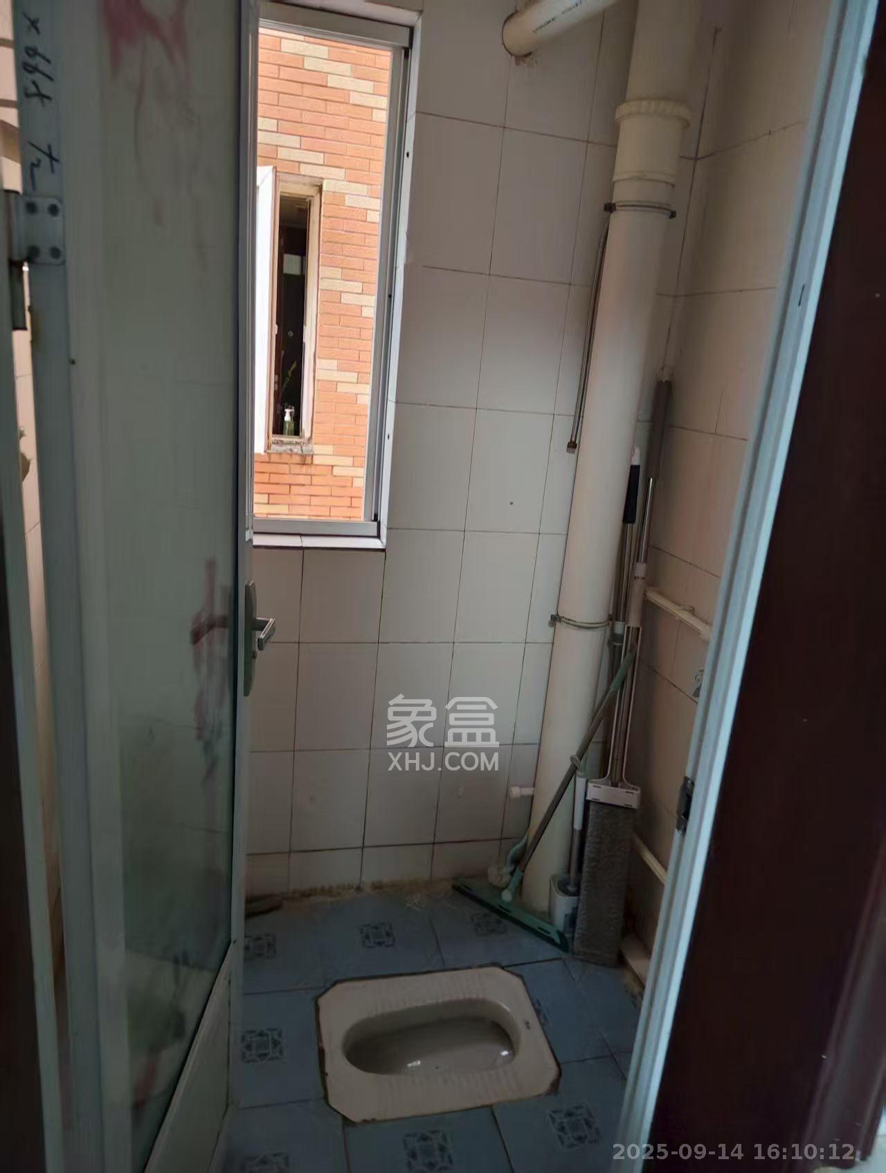 晶华美地 3室2厅1卫 1900.0元/月 晶华美地 3室2厅1卫 1900.0元/月室内图