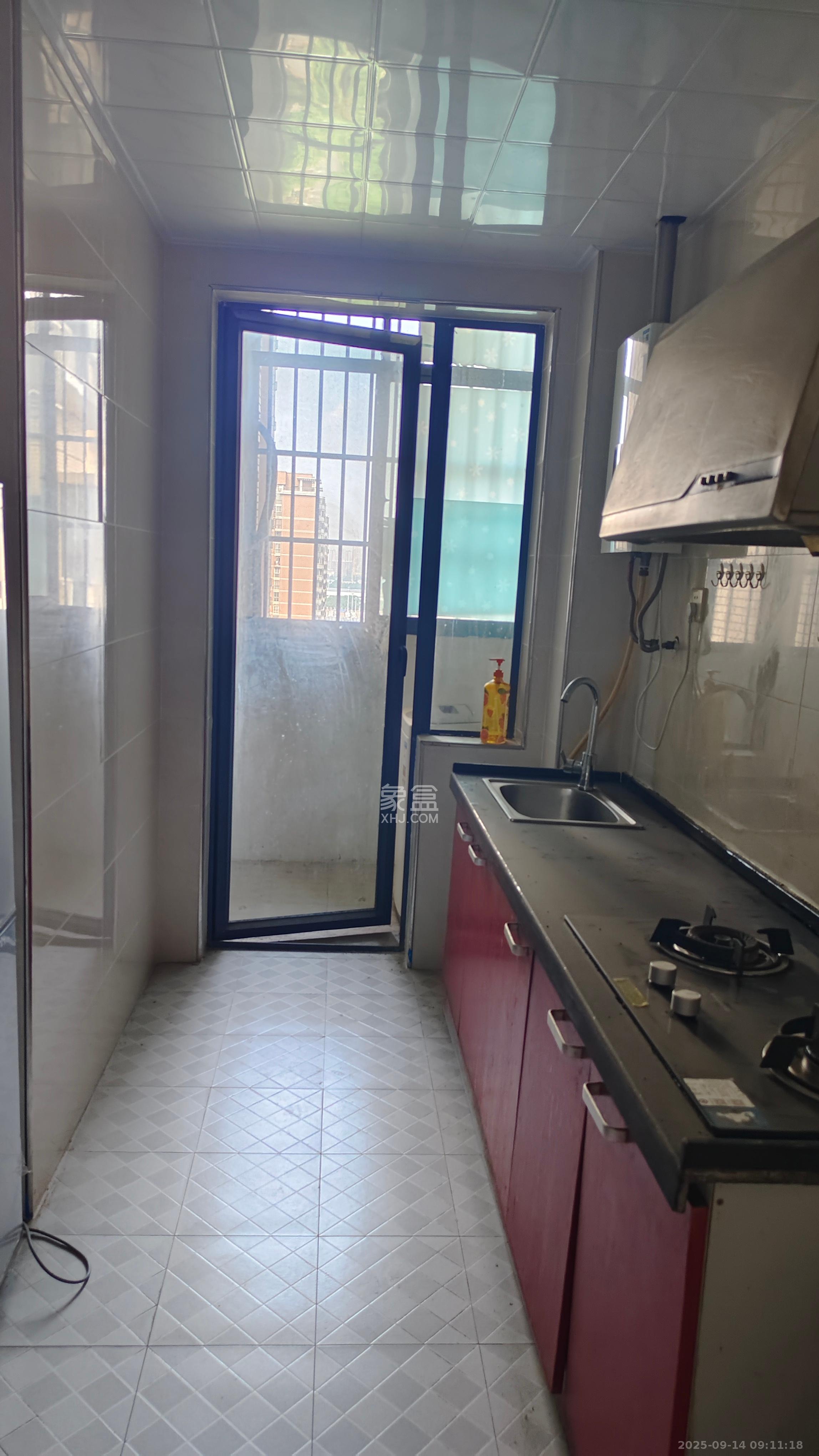 中国铁建国际城一期 2室2厅1卫 1400.0元/月 中国铁建国际城一期 2室2厅1卫 1400.0元/月室内图