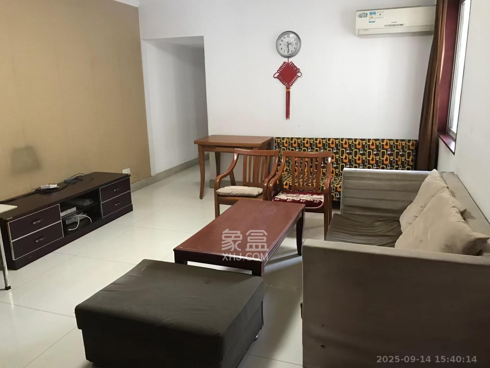 兴汝金城  3室1厅1卫    2000.0元/月室内图