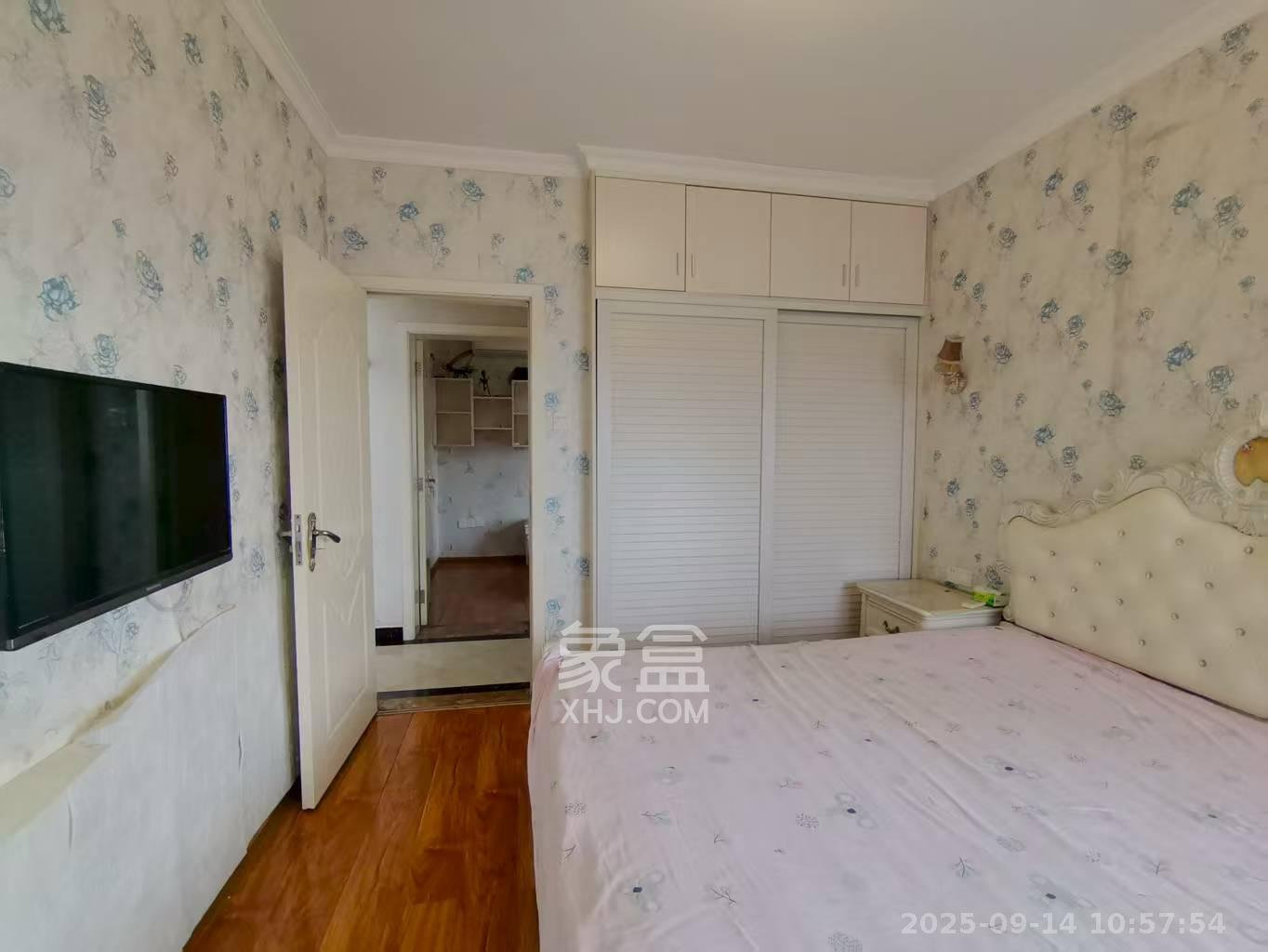 保利麓谷林语F区  3室2厅1卫    2600.0元/月室内图