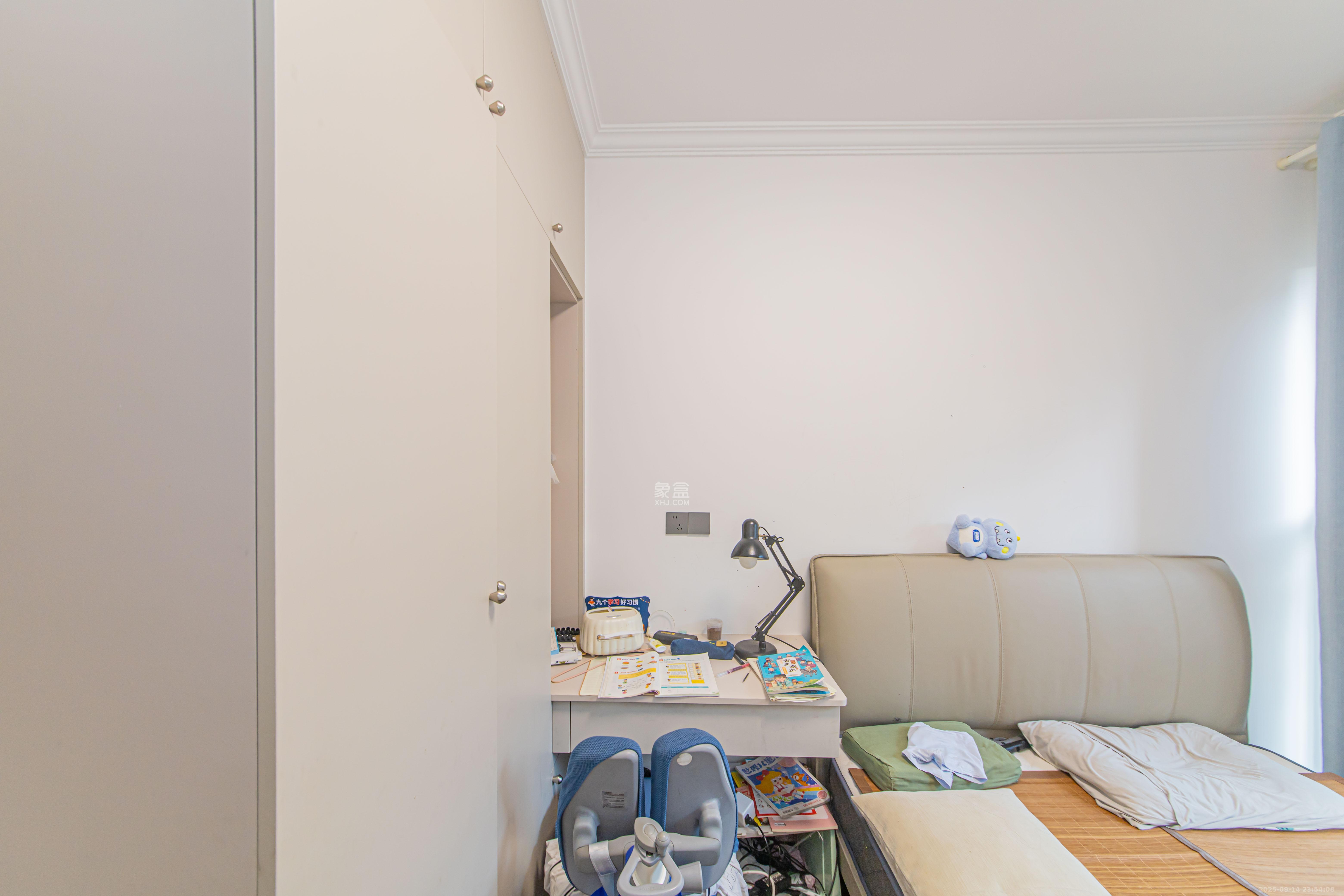 中建芙蓉嘉苑 3室2厅2卫 98.8万 中建芙蓉嘉苑 3室2厅2卫 98.8万卧室