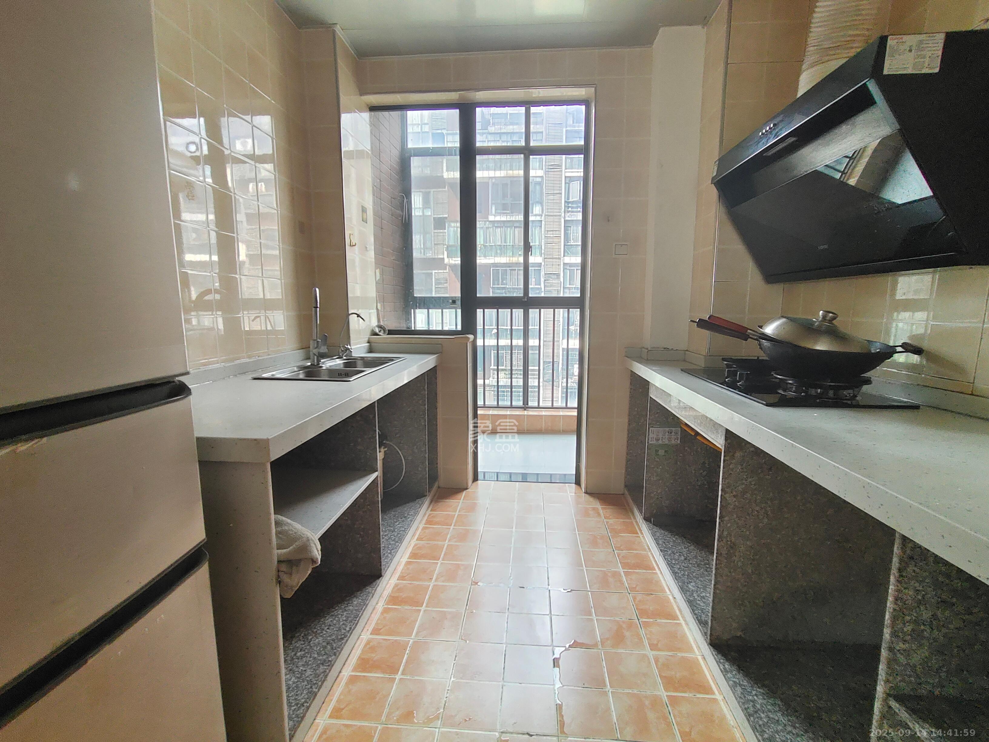 茂华国际湘 2室2厅2卫 2400.0元/月 茂华国际湘 2室2厅2卫 2400.0元/月室内图