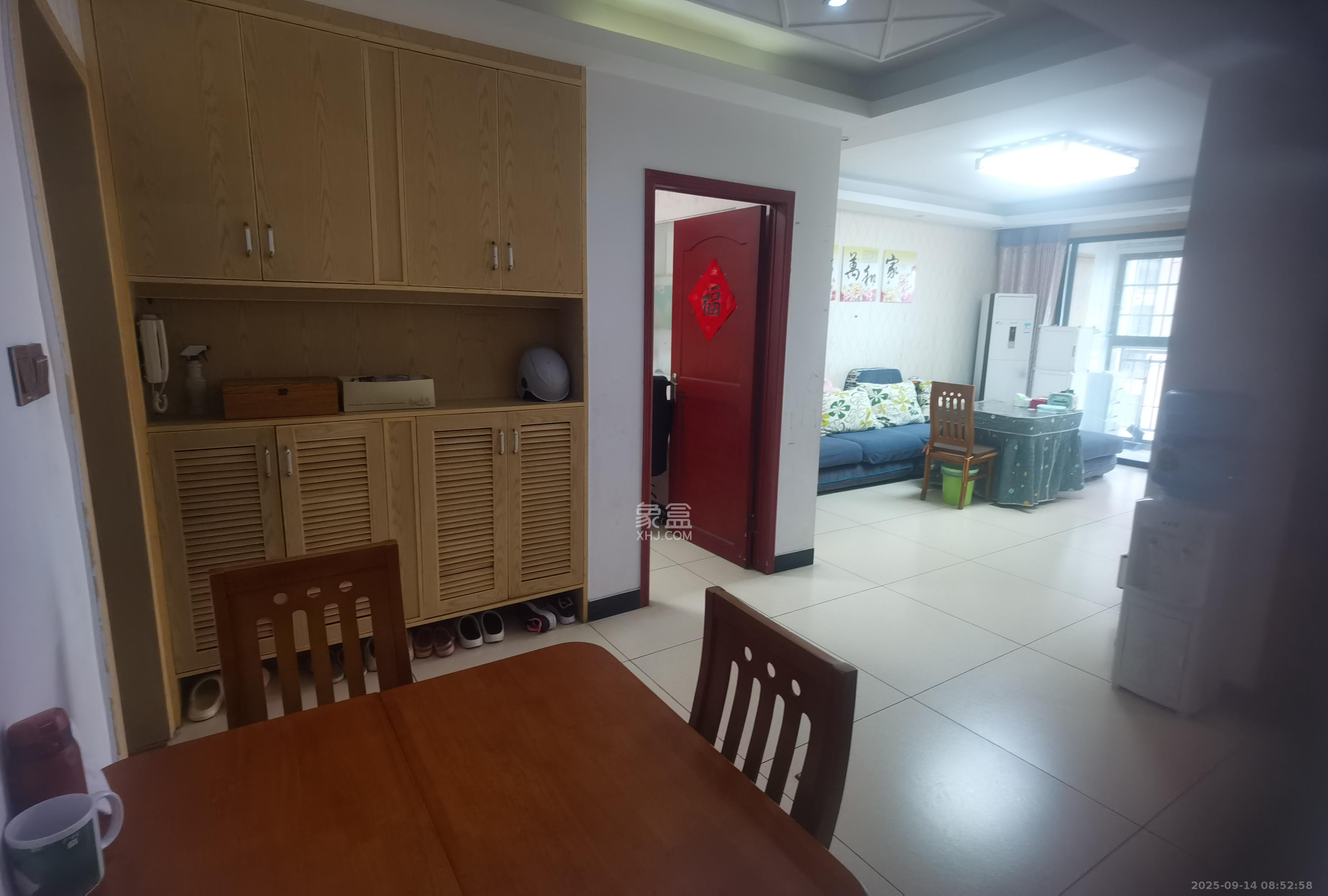 三一街区  2室2厅1卫   1500.00元/月室内图