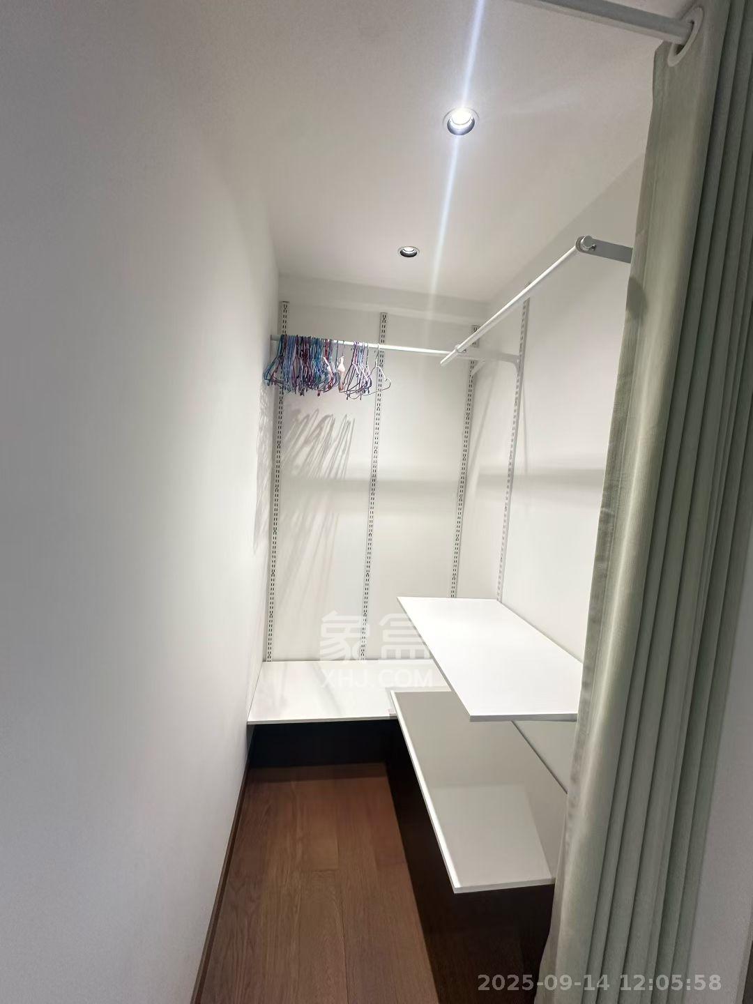 星湖湾二期洋房  1室1厅1卫    1600.0元/月室内图