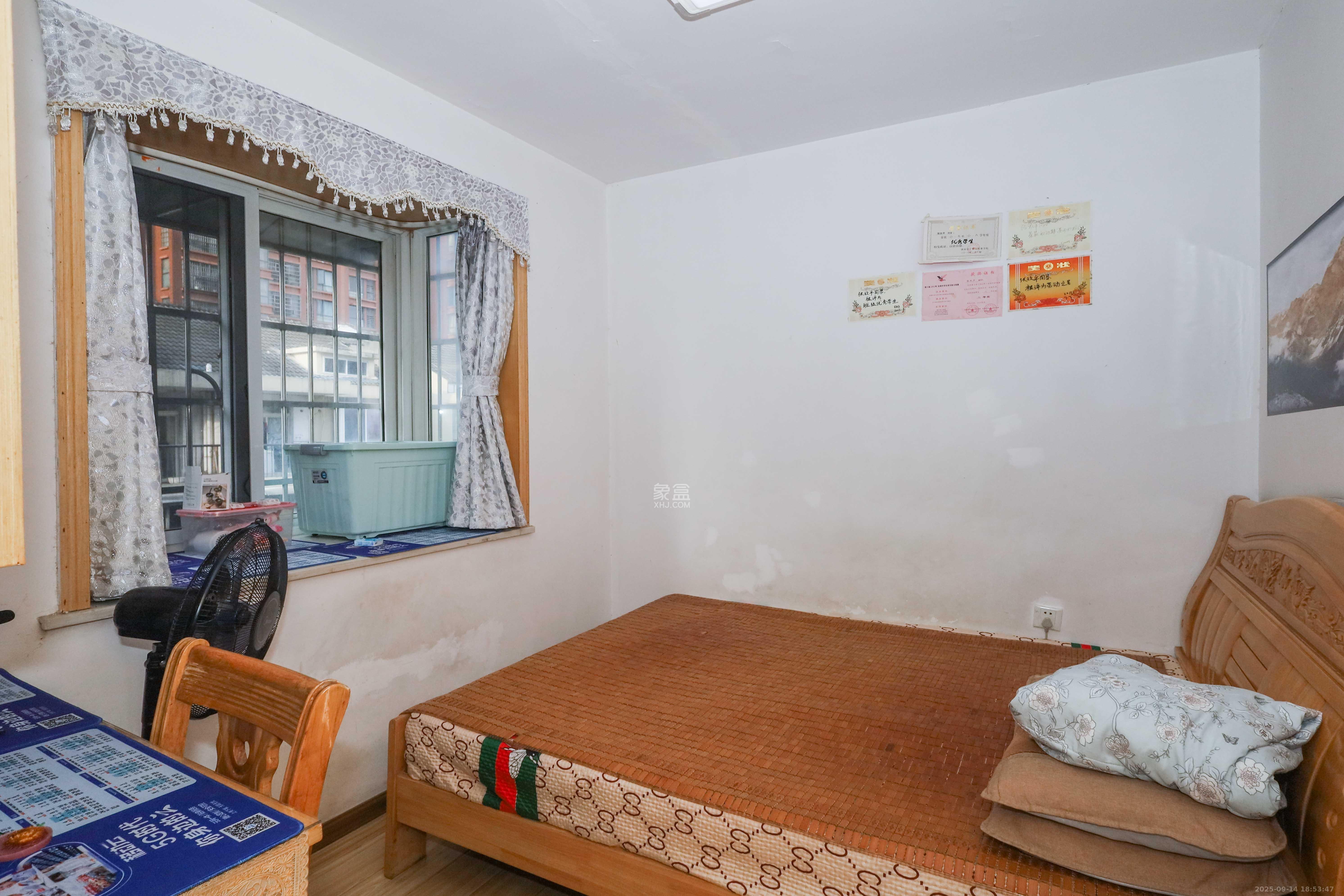 桔洲新苑(桔洲印象) 3室2厅1卫 42.0万 桔洲新苑(桔洲印象) 3室2厅1卫 42.0万卧室