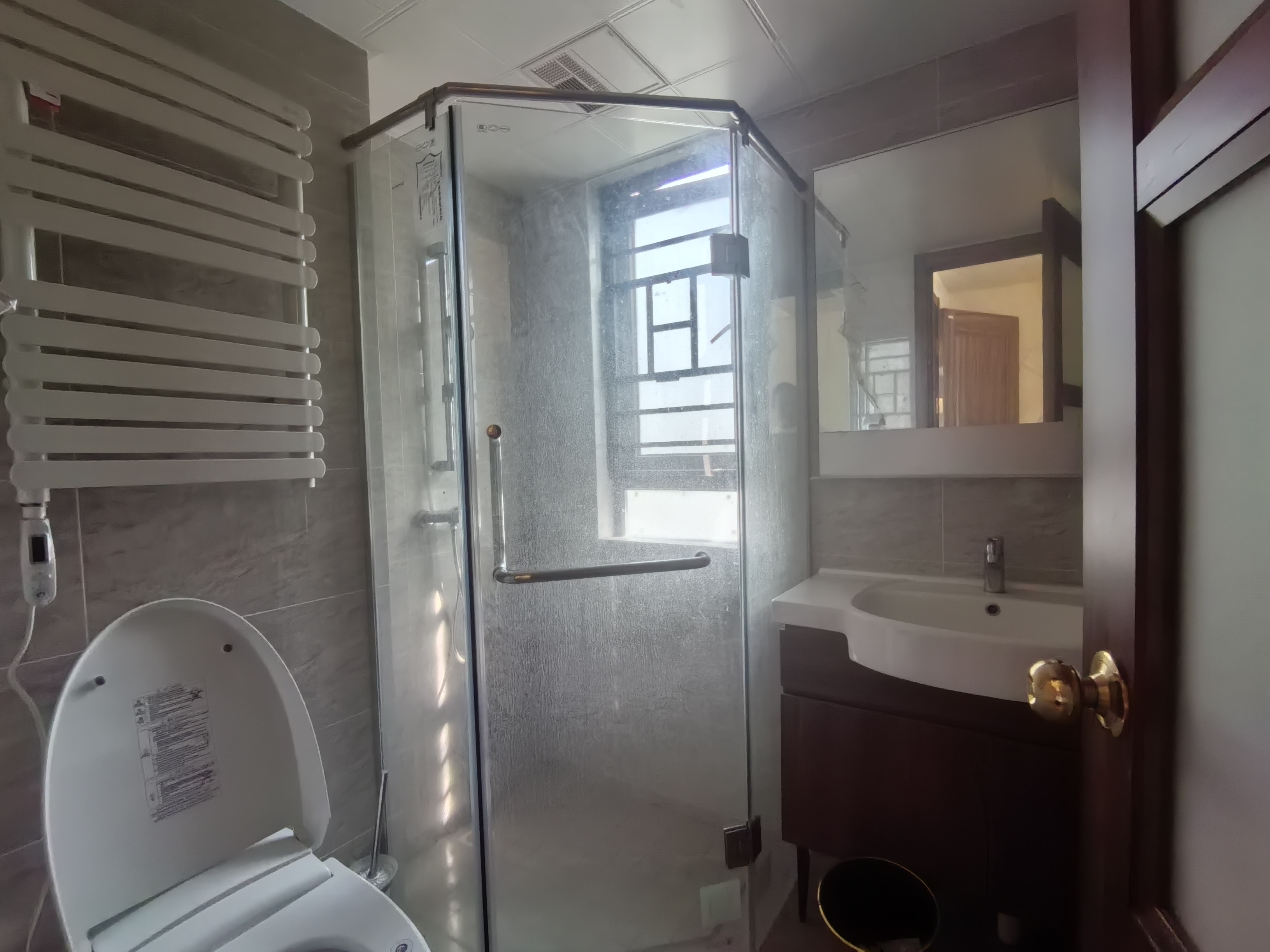 碧桂园翘楚棠  4室2厅2卫    2000.0元/月室内图