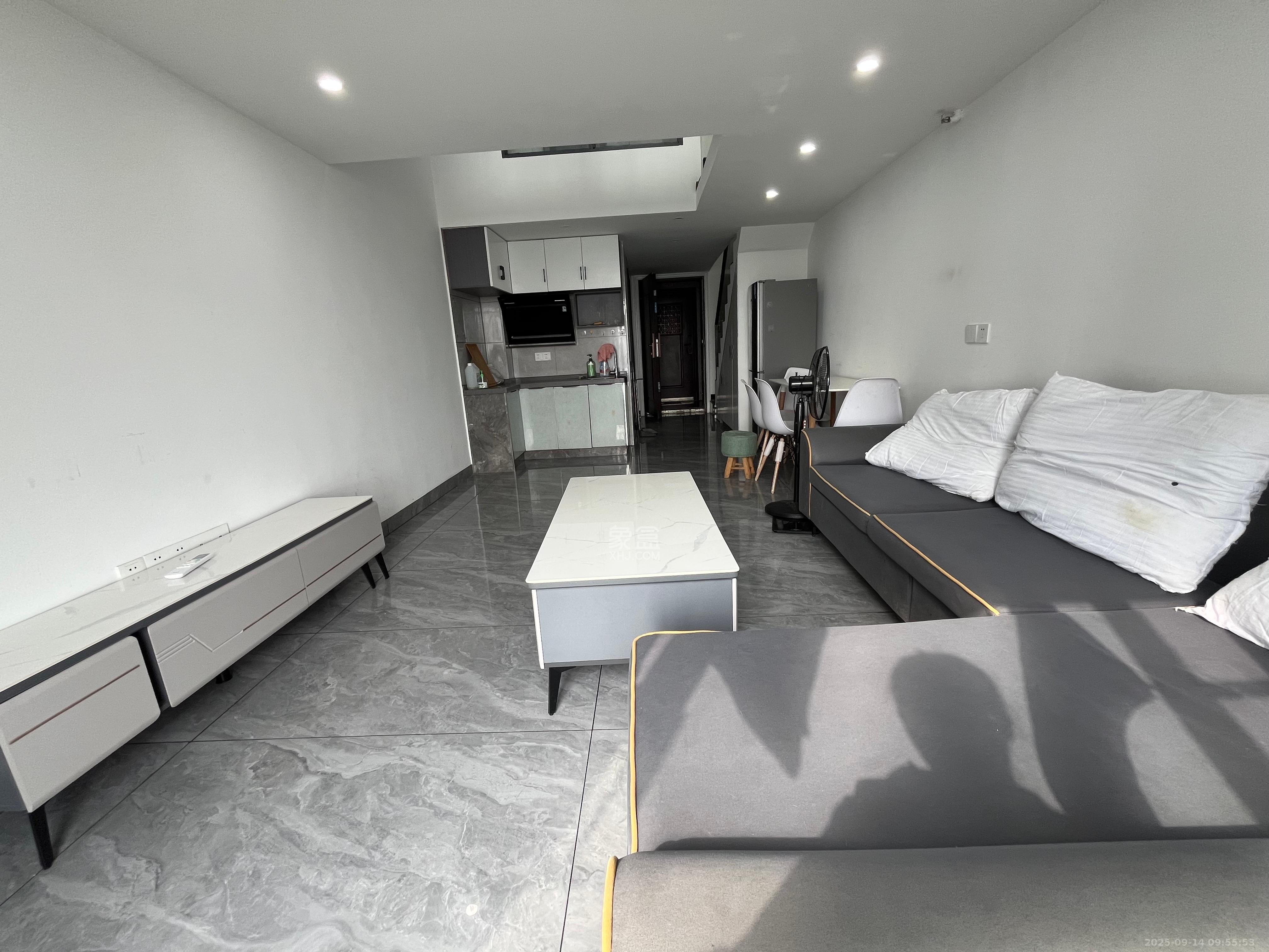 新城悦隽 2室1厅1卫 1700.0元/月 新城悦隽 2室1厅1卫 1700.0元/月室内图