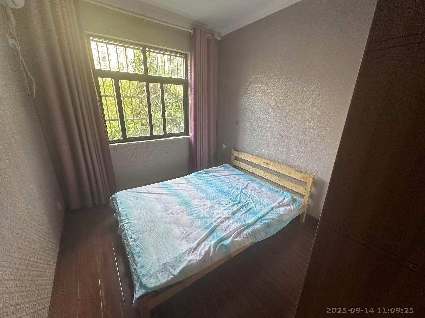 景塘家园  3室1厅1卫    2200.0元/月室内图