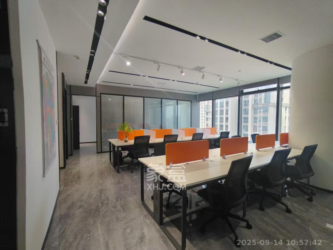 世茂铂曼 5室2厅1卫 11800.0元/月 世茂铂曼 5室2厅1卫 11800.0元/月室内图