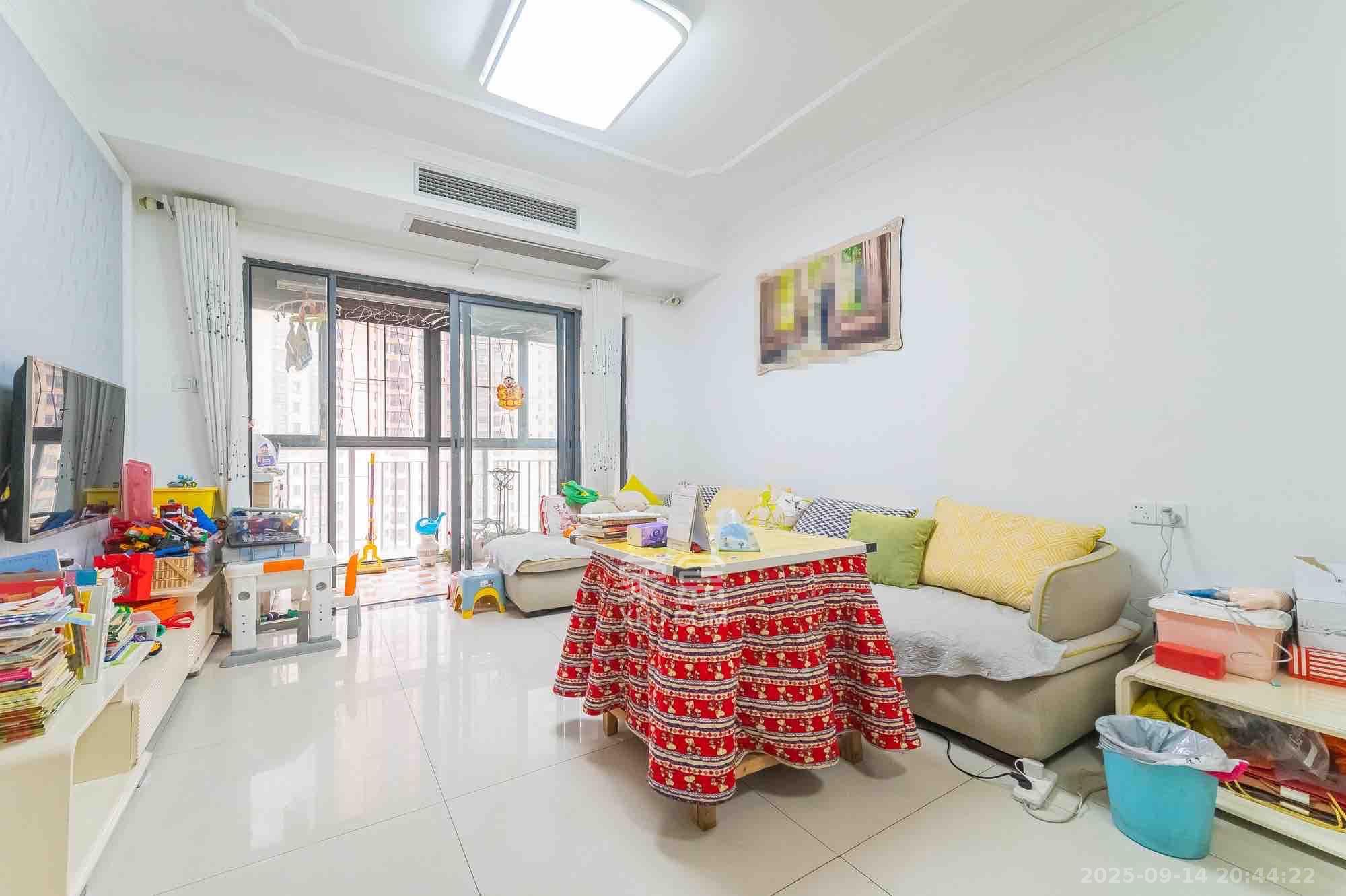 恒基凯旋门一二期 3室2厅1卫 1999.0元/月 恒基凯旋门一二期 3室2厅1卫 1999.0元/月室内图