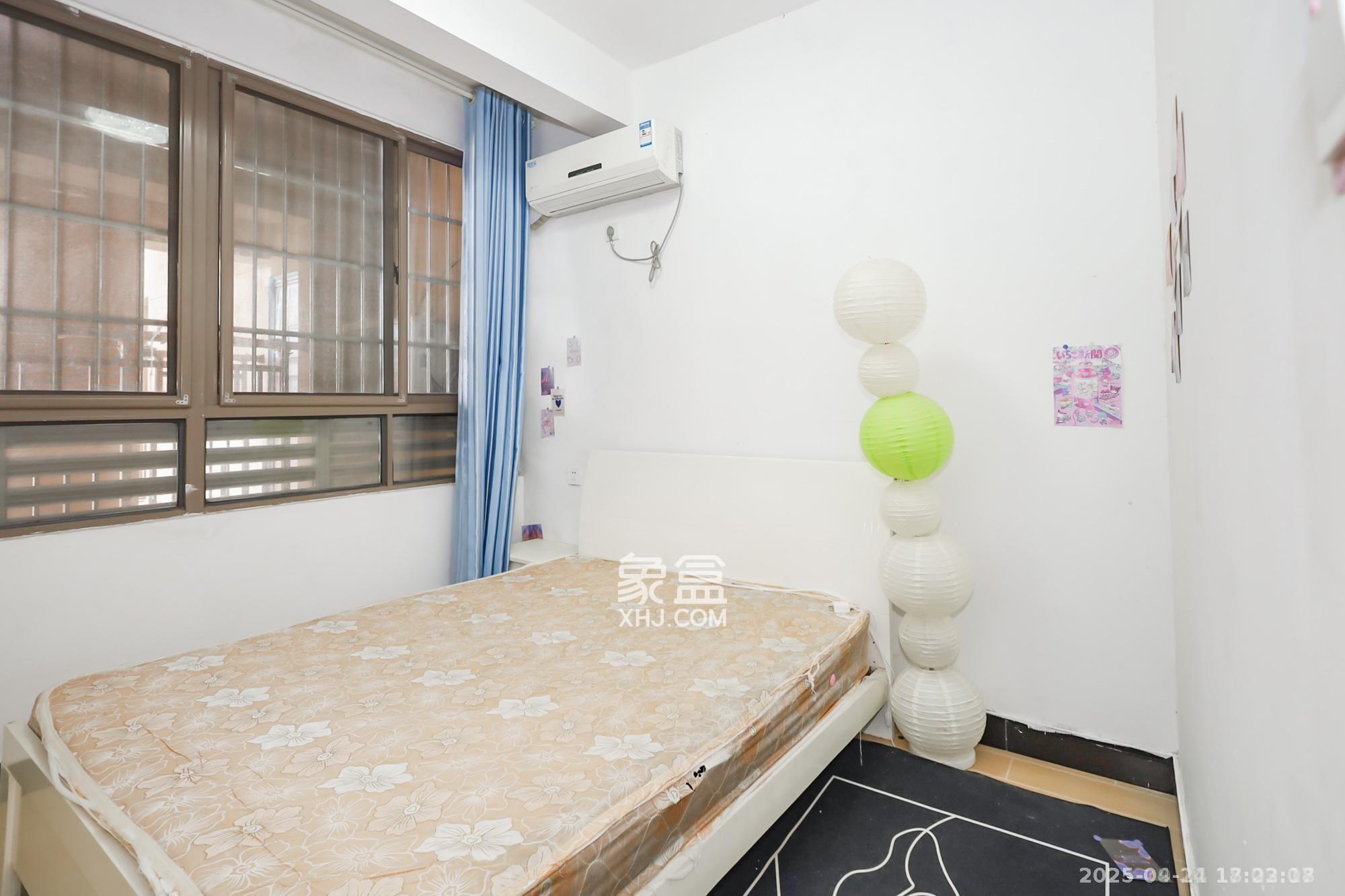 世茂铂翠湾二期  3室2厅1卫    2800.0元/月室内图