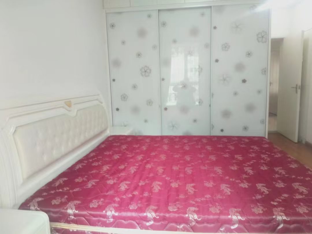 雁城蓝天 3室2厅2卫 1500.0元/月 雁城蓝天 3室2厅2卫 1500.0元/月室内图