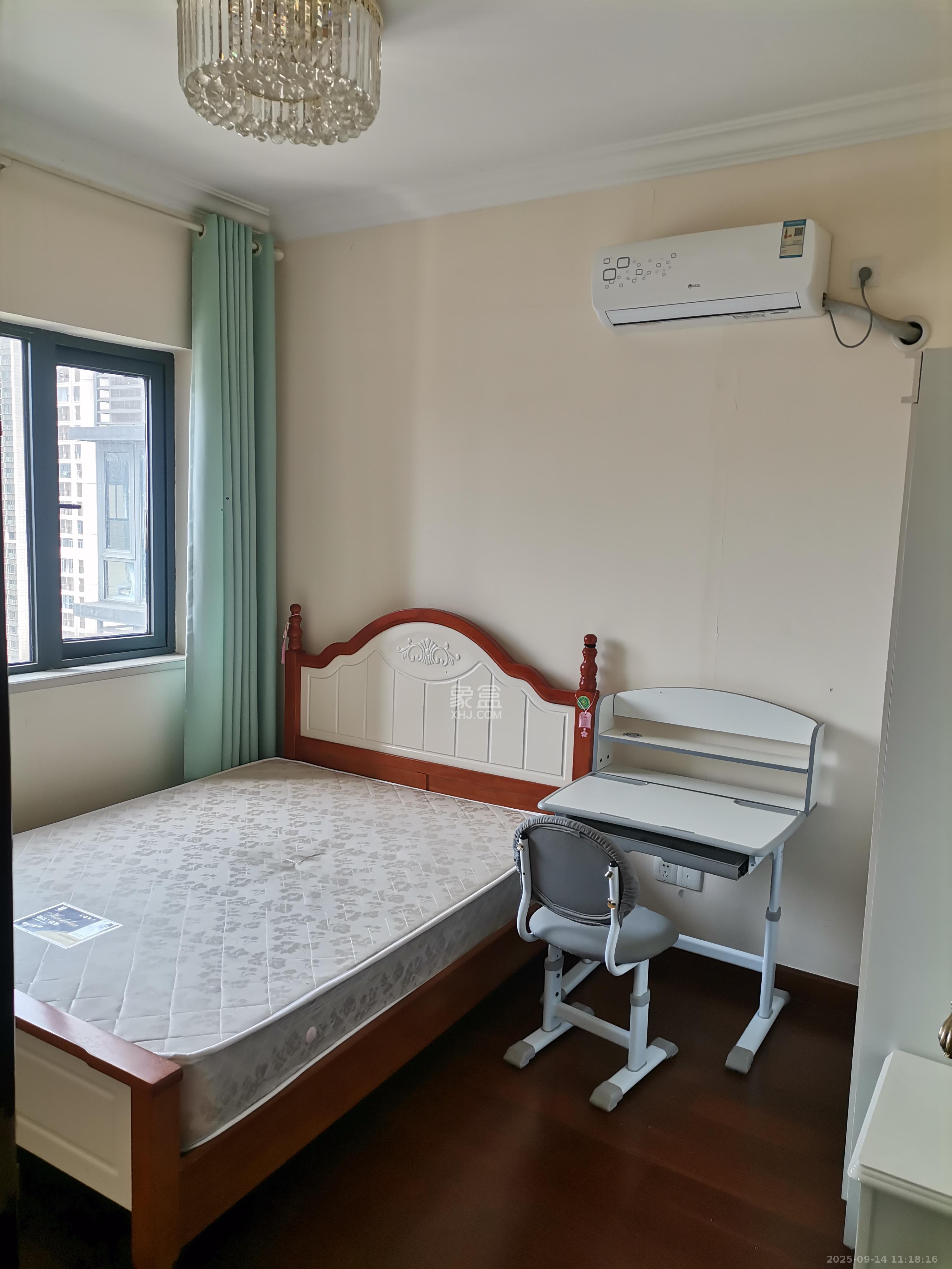 恒大御景半岛锦绣苑 3室2厅2卫 3300.0元/月 恒大御景半岛锦绣苑 3室2厅2卫 3300.0元/月室内图