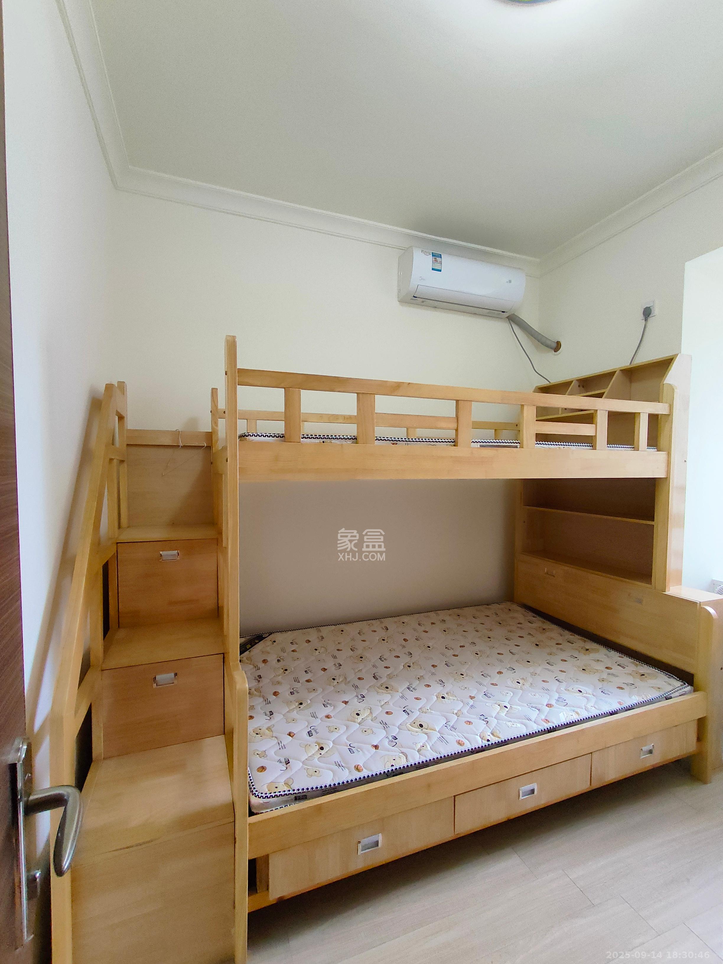 碧桂园南城首府(东宸林海)  3室2厅1卫    2600.0元/月 碧桂园南城首府(东宸林海)  3室2厅1卫    2600.0元/月室内图