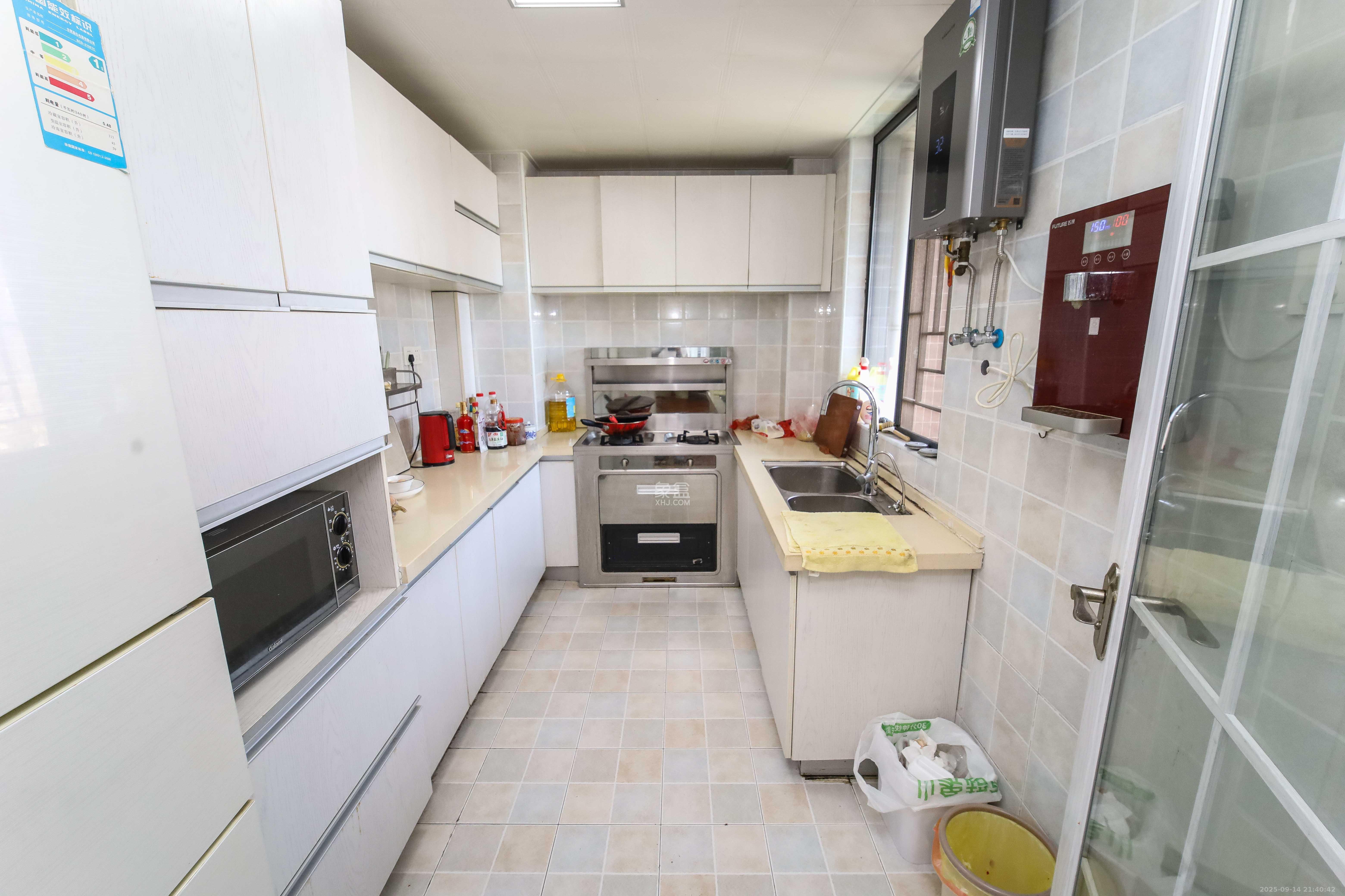 湘域熙岸 3室2厅1卫 115.0万 湘域熙岸 3室2厅1卫 115.0万厨房