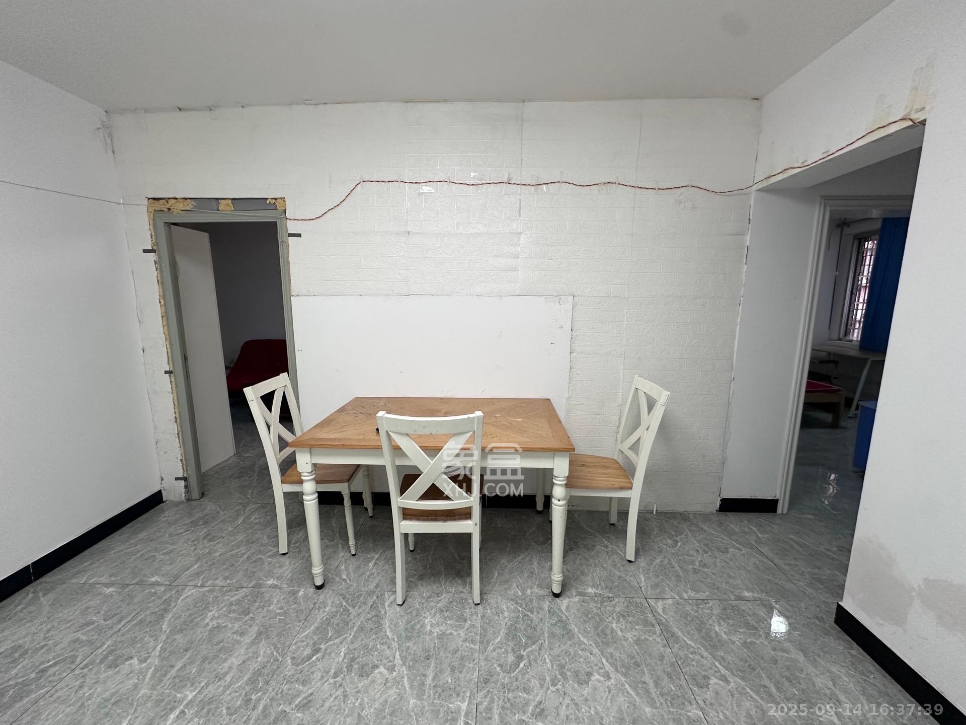 南建公寓 1室2厅2卫 1800.0元/月 南建公寓 1室2厅2卫 1800.0元/月室内图