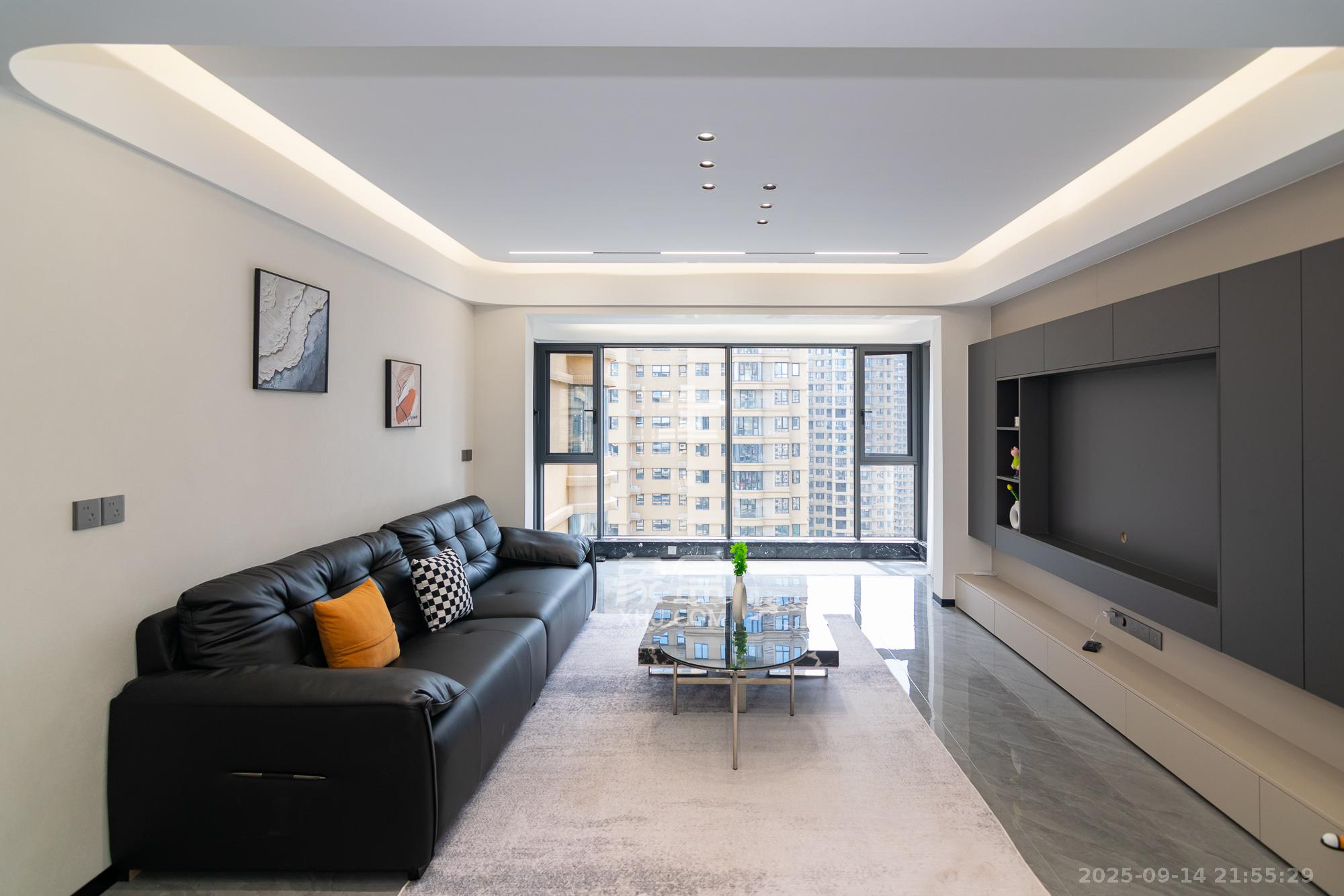 三润城（三润星城）  4室2厅2卫    126.8万