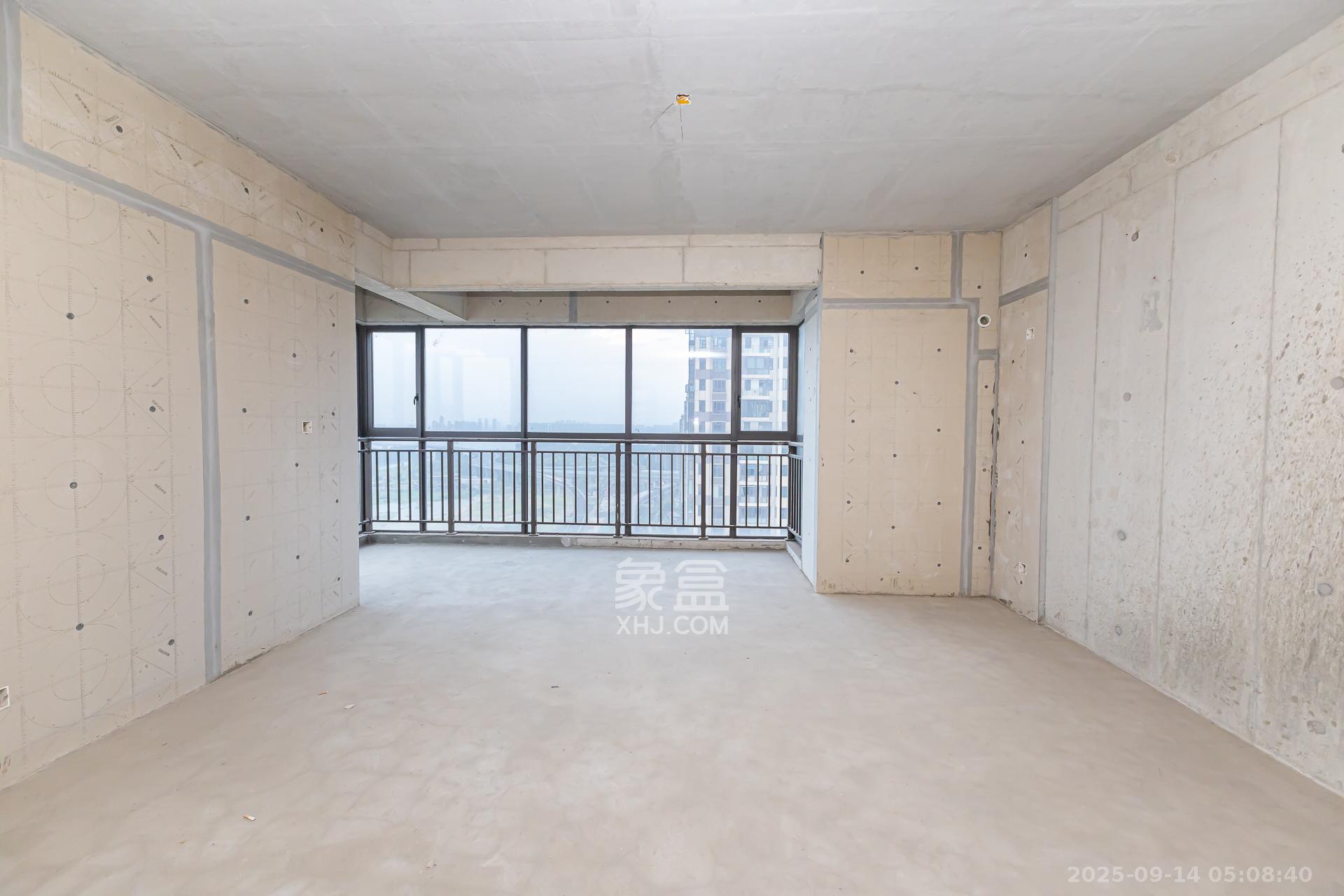 润和湘江天地AB区  4室2厅2卫    210.0万卧室