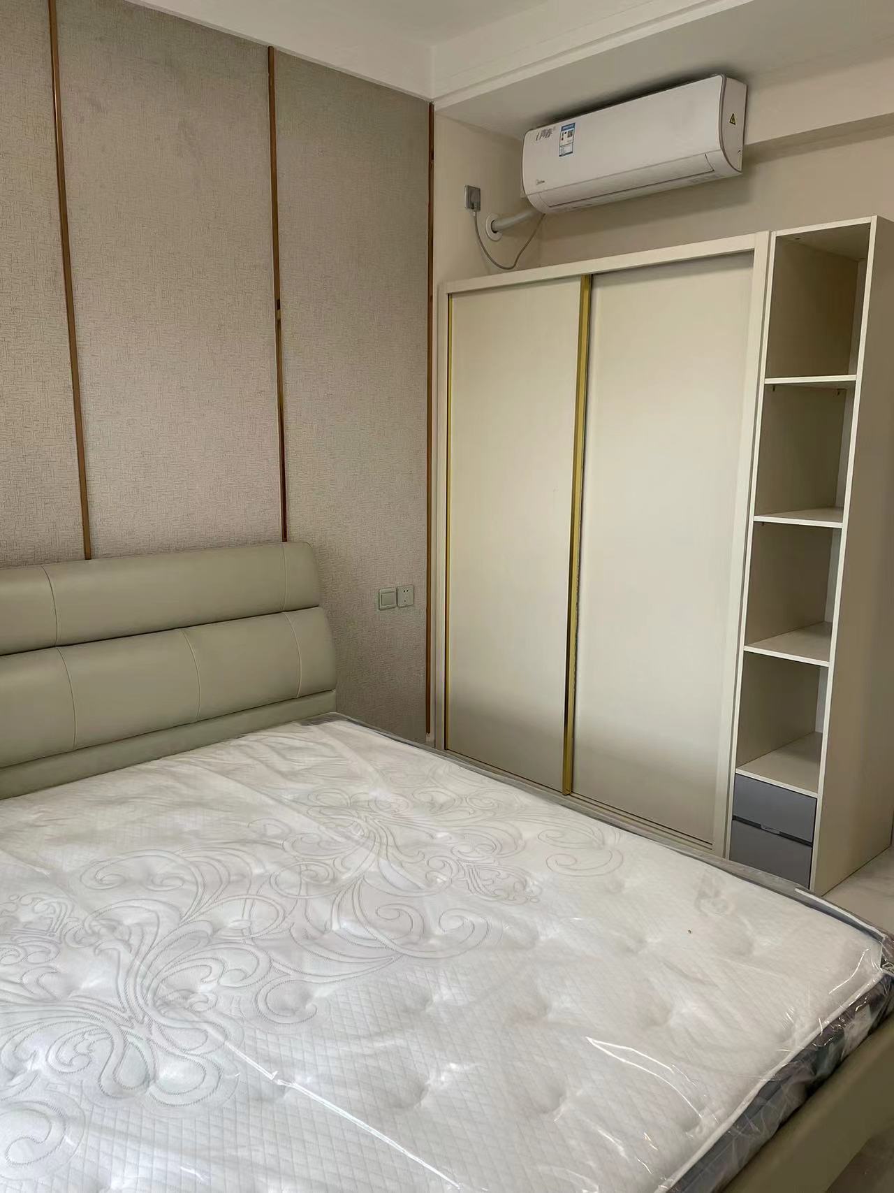 怡和湖城大境 3室2厅1卫 4300.0元/月 怡和湖城大境 3室2厅1卫 4300.0元/月室内图