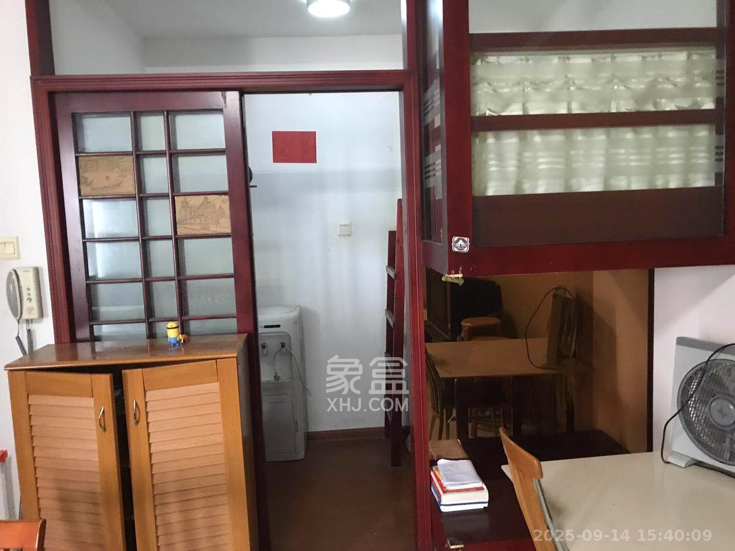 兴汝金城  3室1厅1卫    2000.0元/月室内图