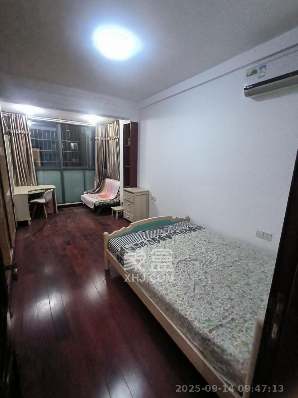 恒盛世家 4室2厅2卫 2800.0元/月 恒盛世家 4室2厅2卫 2800.0元/月室内图