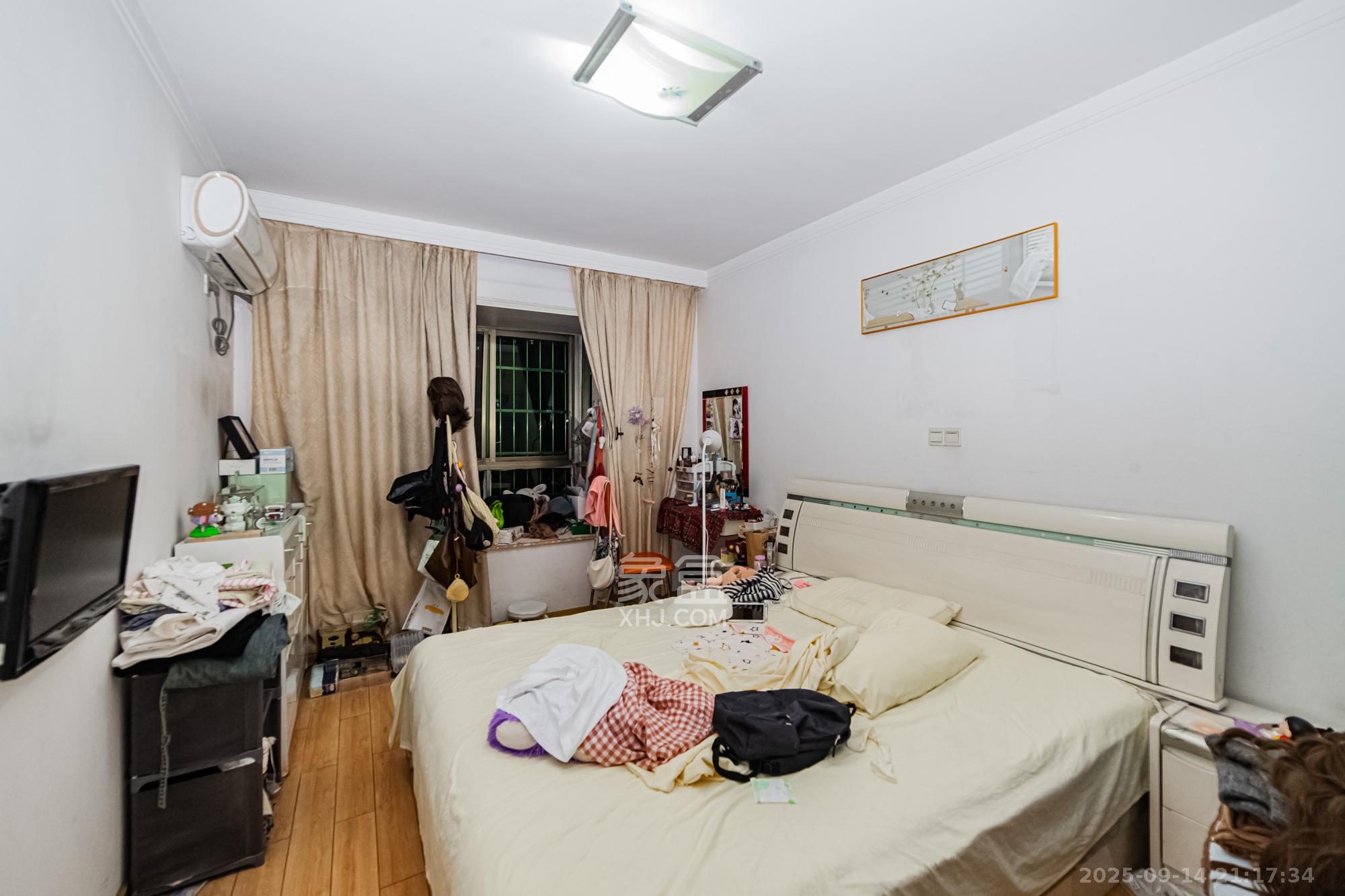 景香苑  2室2厅1卫    48.0万 景香苑  2室2厅1卫    48.0万卧室