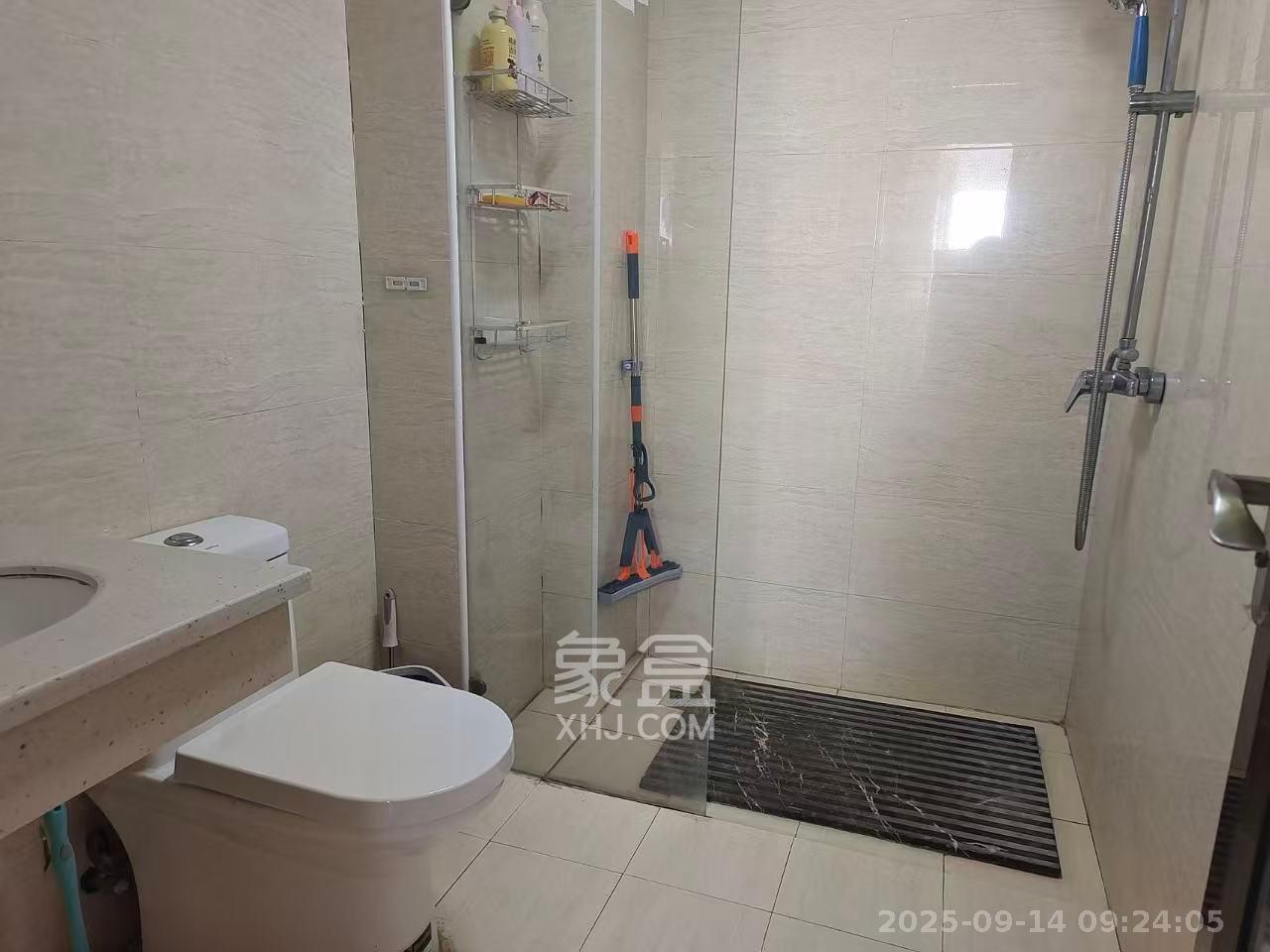 鸥波港湾  2室1厅1卫    2600.0元/月室内图