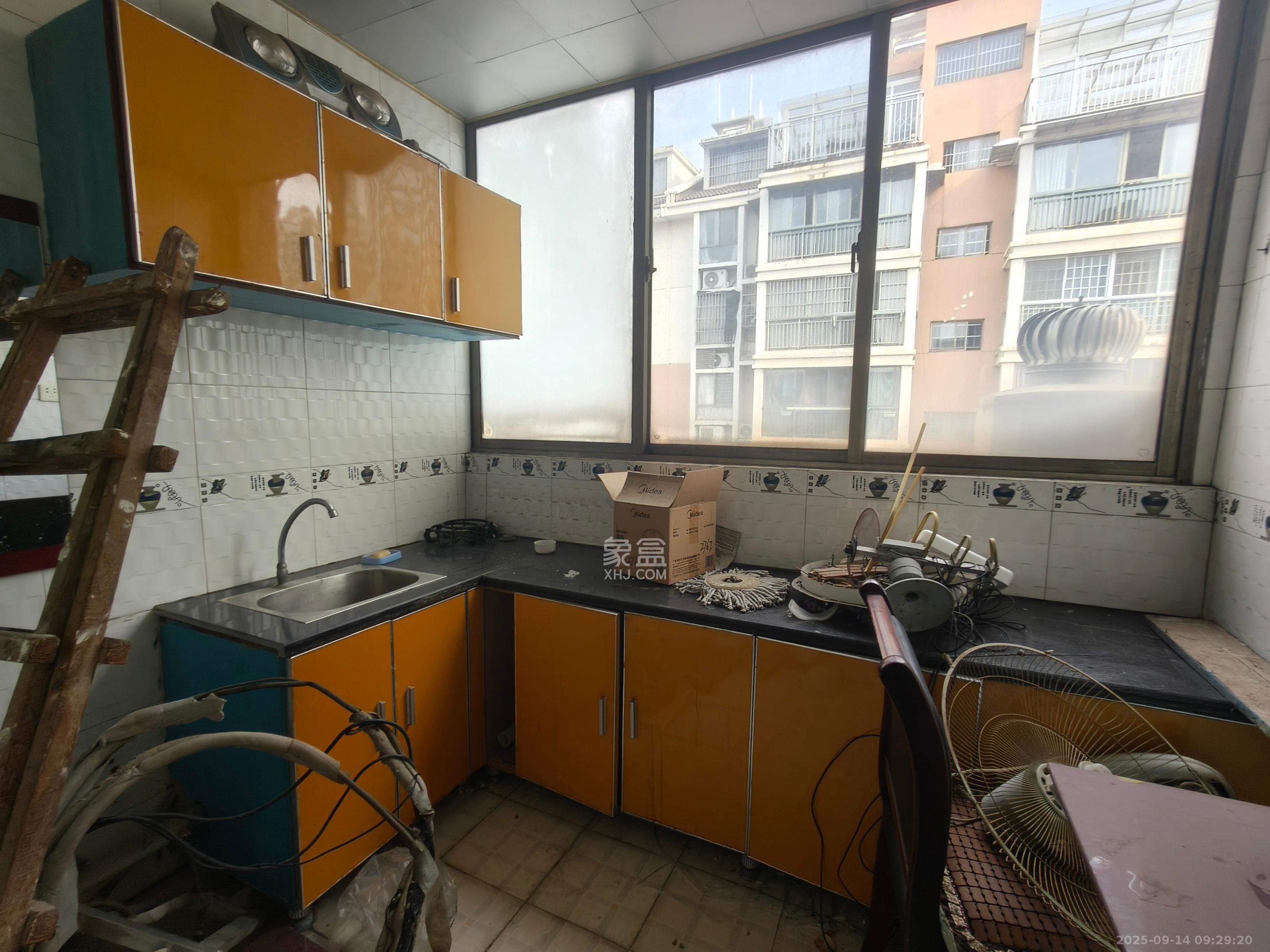 锦湘国际星城二期(锦雅苑)  2室2厅1卫    2000.0元/月 锦湘国际星城二期(锦雅苑)  2室2厅1卫    2000.0元/月室内图