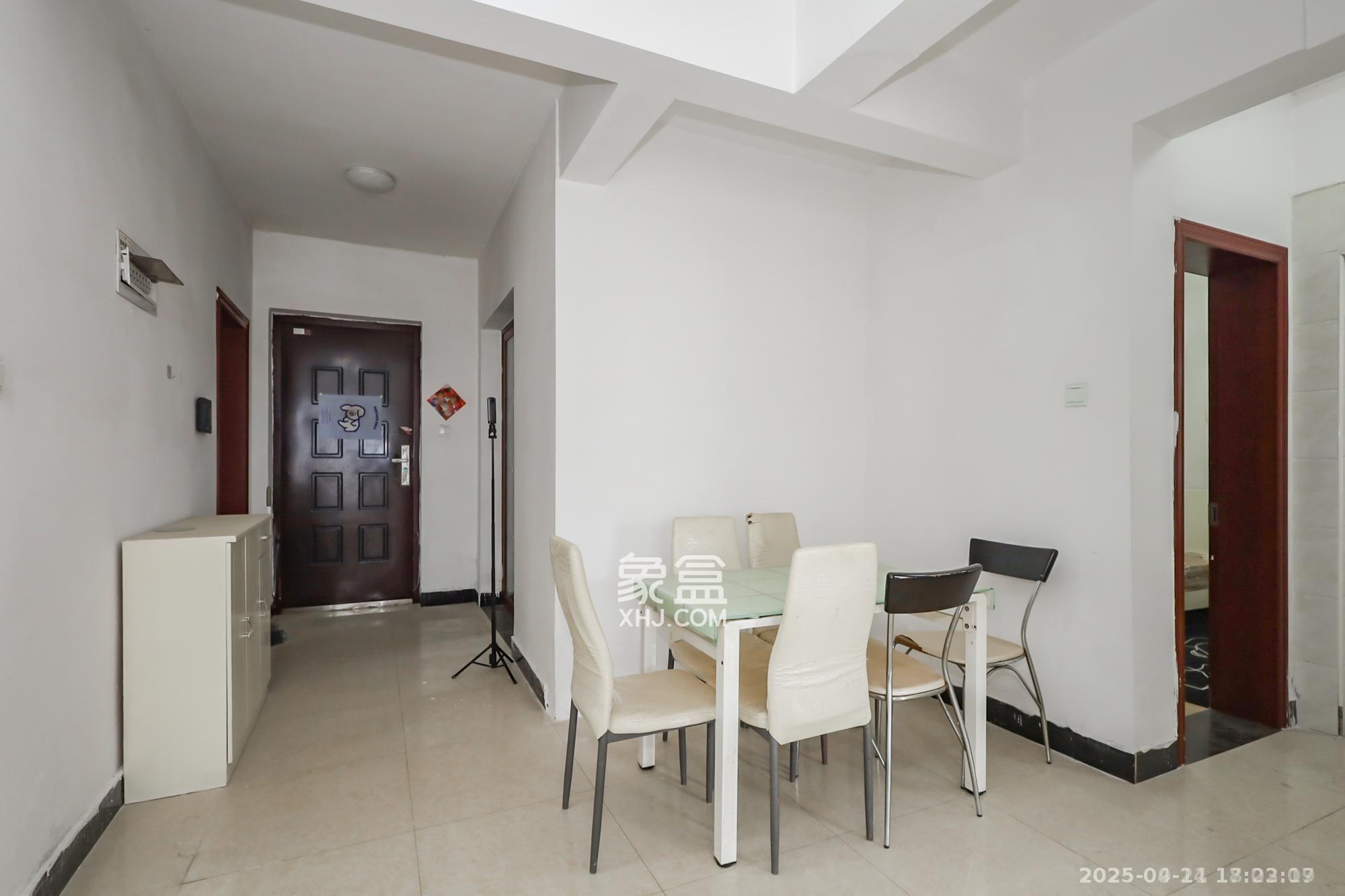 世茂铂翠湾二期 3室2厅1卫 2800.0元/月 世茂铂翠湾二期 3室2厅1卫 2800.0元/月室内图