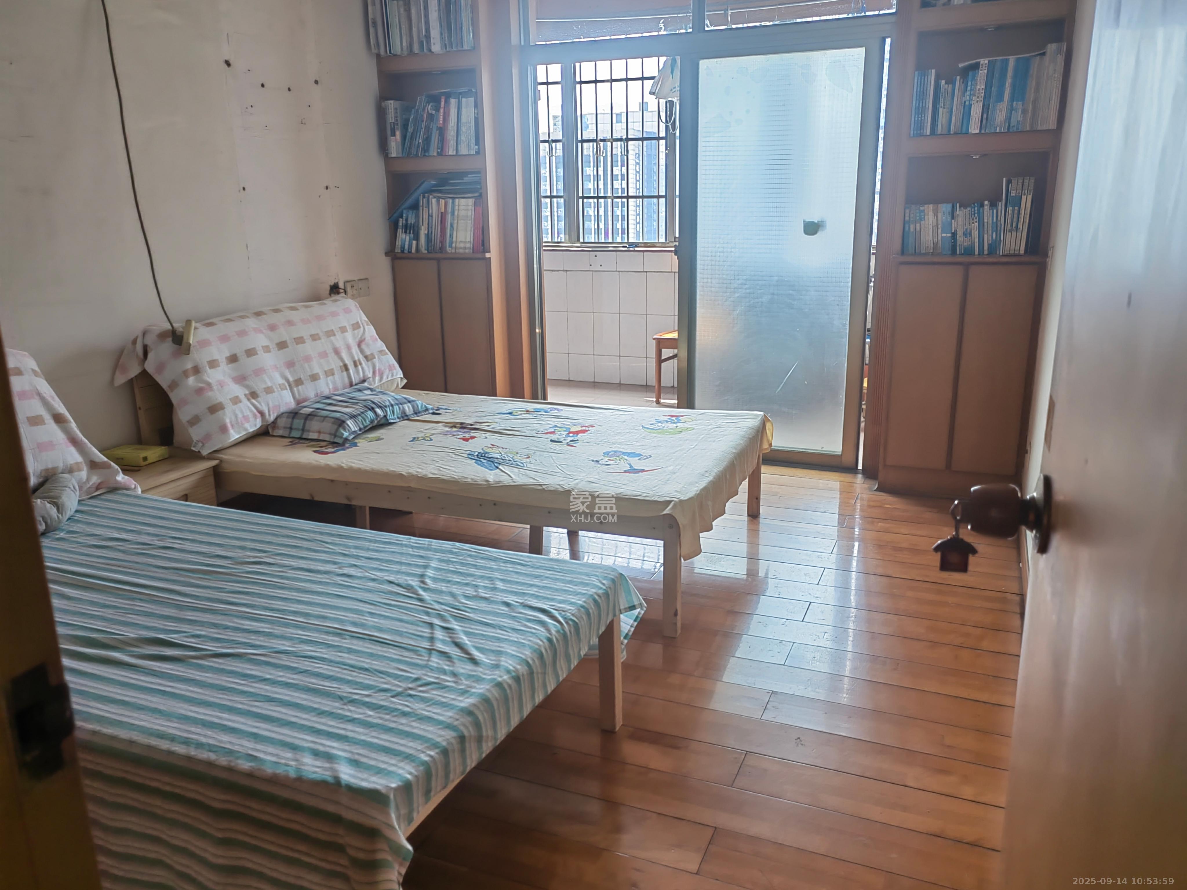八一桥工商银行家属楼  2室1厅1卫   2800.00元/月室内图