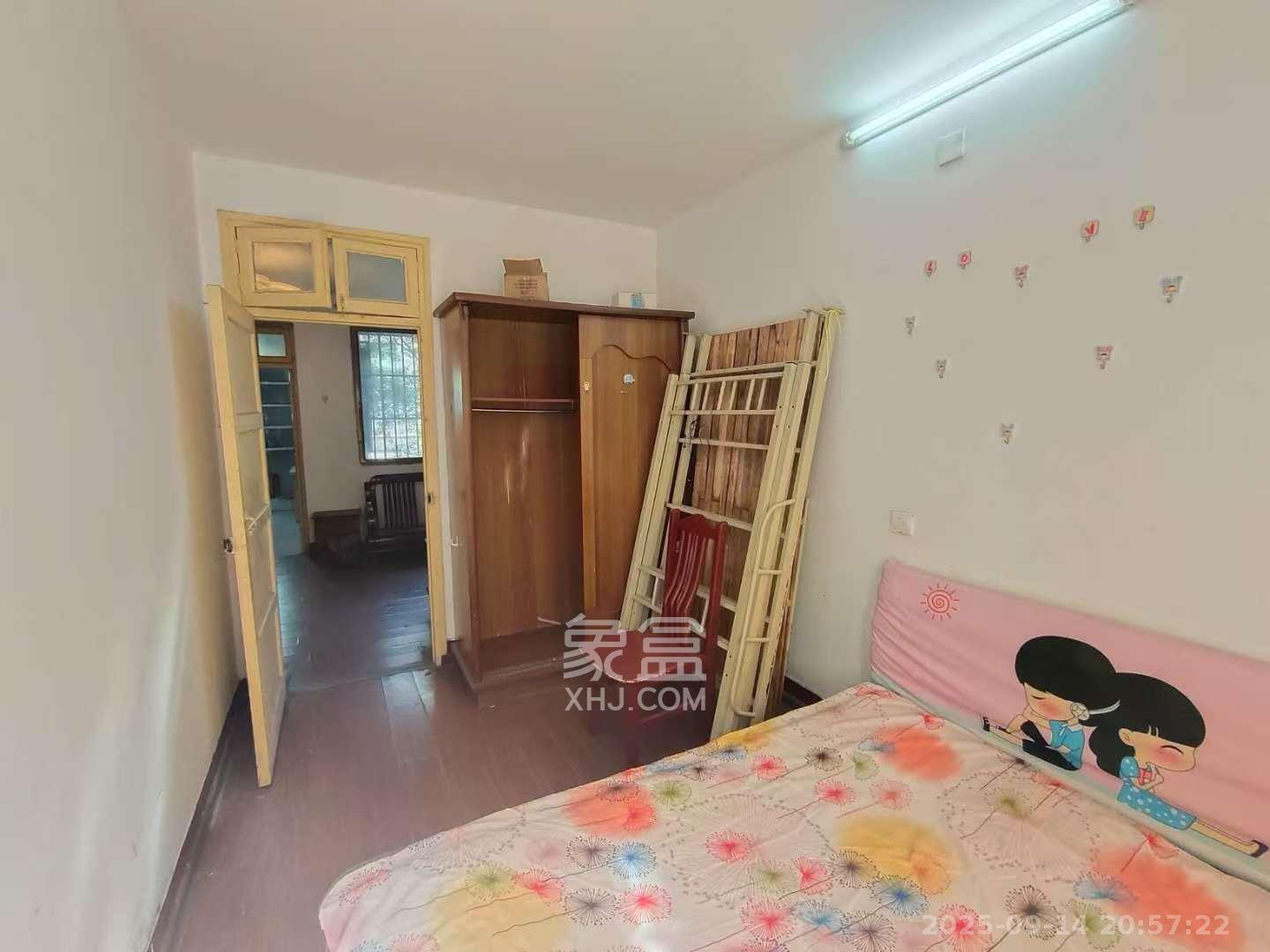 韭菜园 1室0厅0卫 2000.0元/月 韭菜园 1室0厅0卫 2000.0元/月室内图