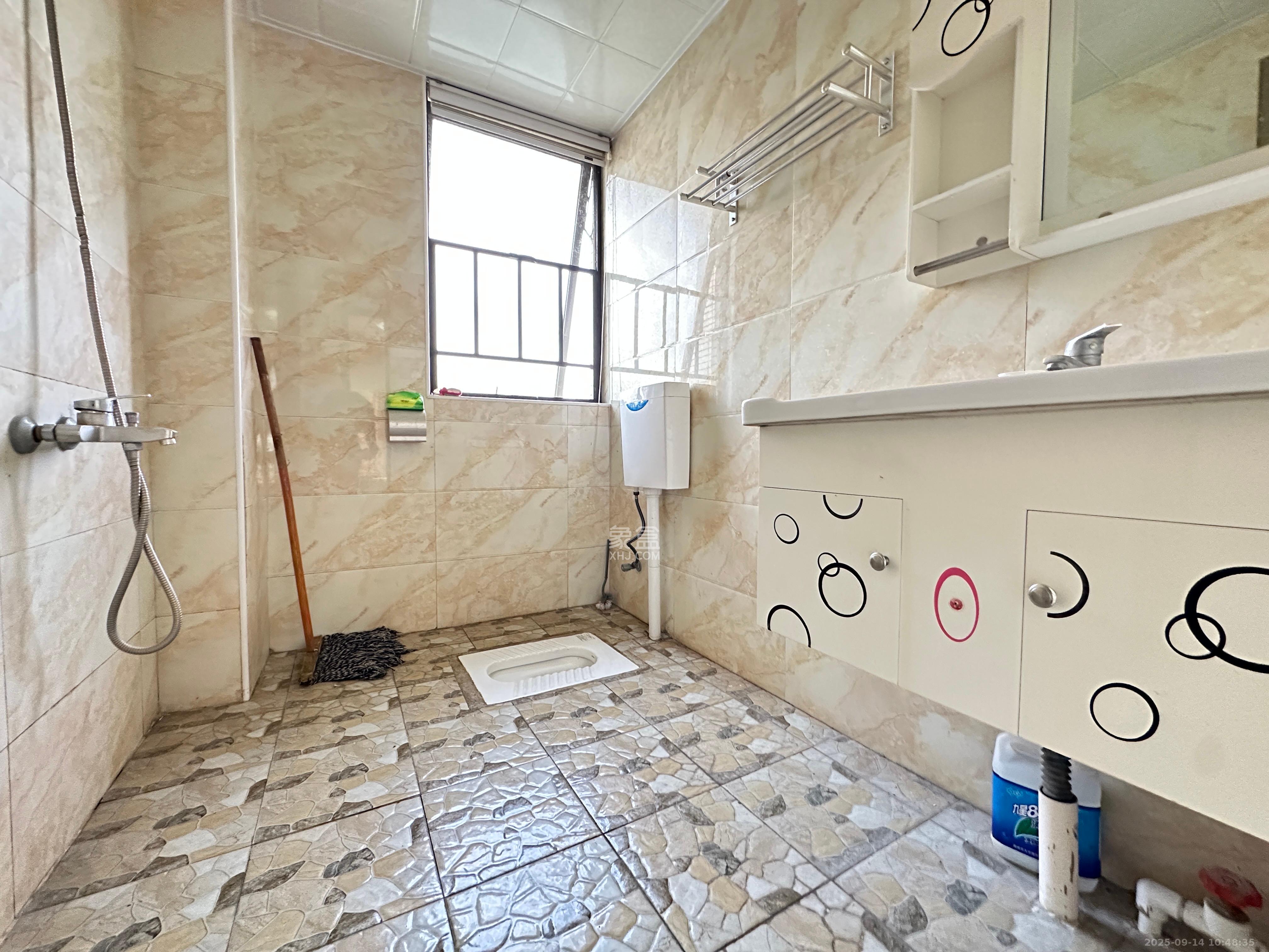 湖南报业文化城(米地亚家园) 4室2厅2卫 2000.0元/月 湖南报业文化城(米地亚家园) 4室2厅2卫 2000.0元/月室内图