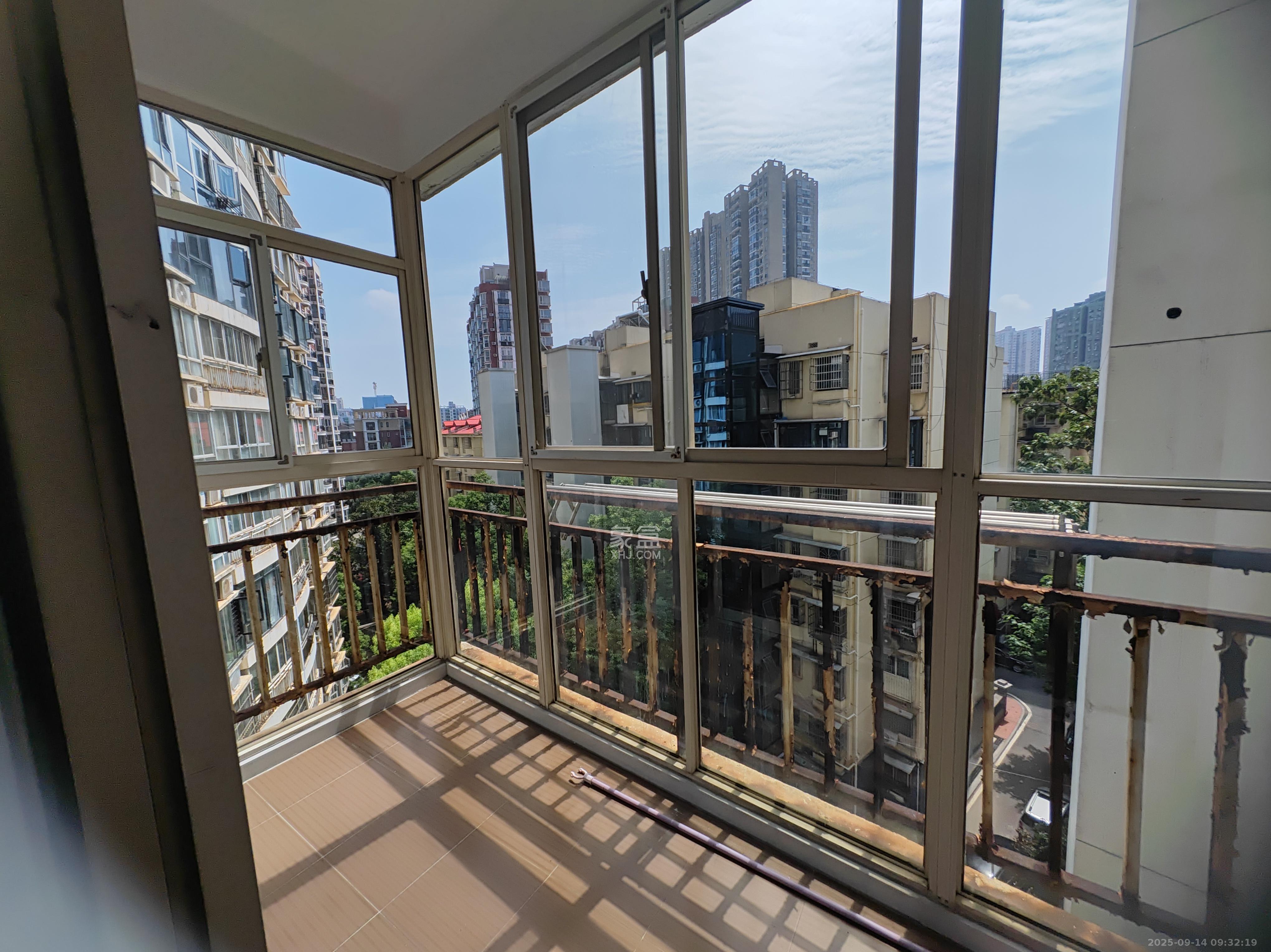 一心花苑 3室1厅1卫 3600.0元/月 一心花苑 3室1厅1卫 3600.0元/月室内图