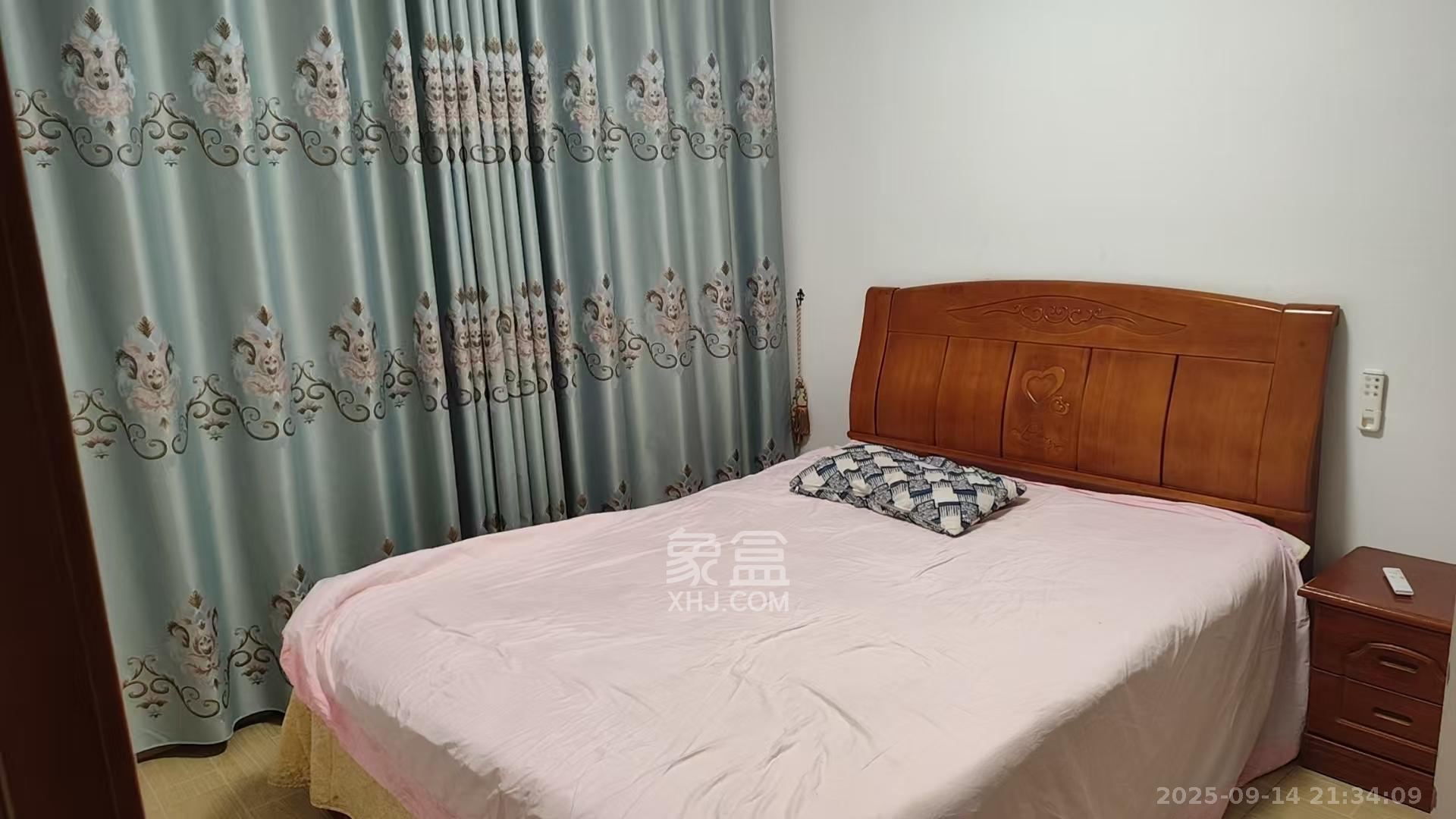 紫华郡  3室2厅1卫    2100.0元/月室内图