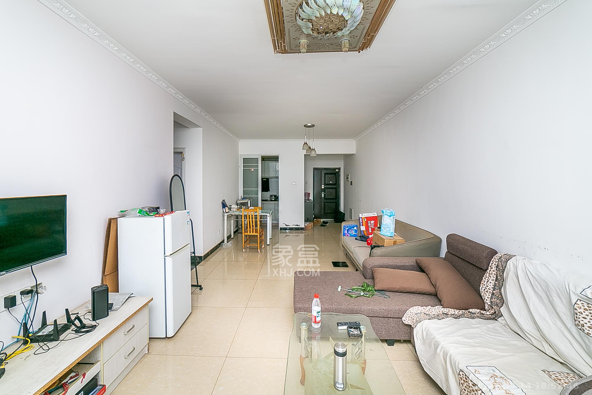 荣悦台  2室2厅1卫    132.0万 荣悦台  2室2厅1卫    132.0万客厅