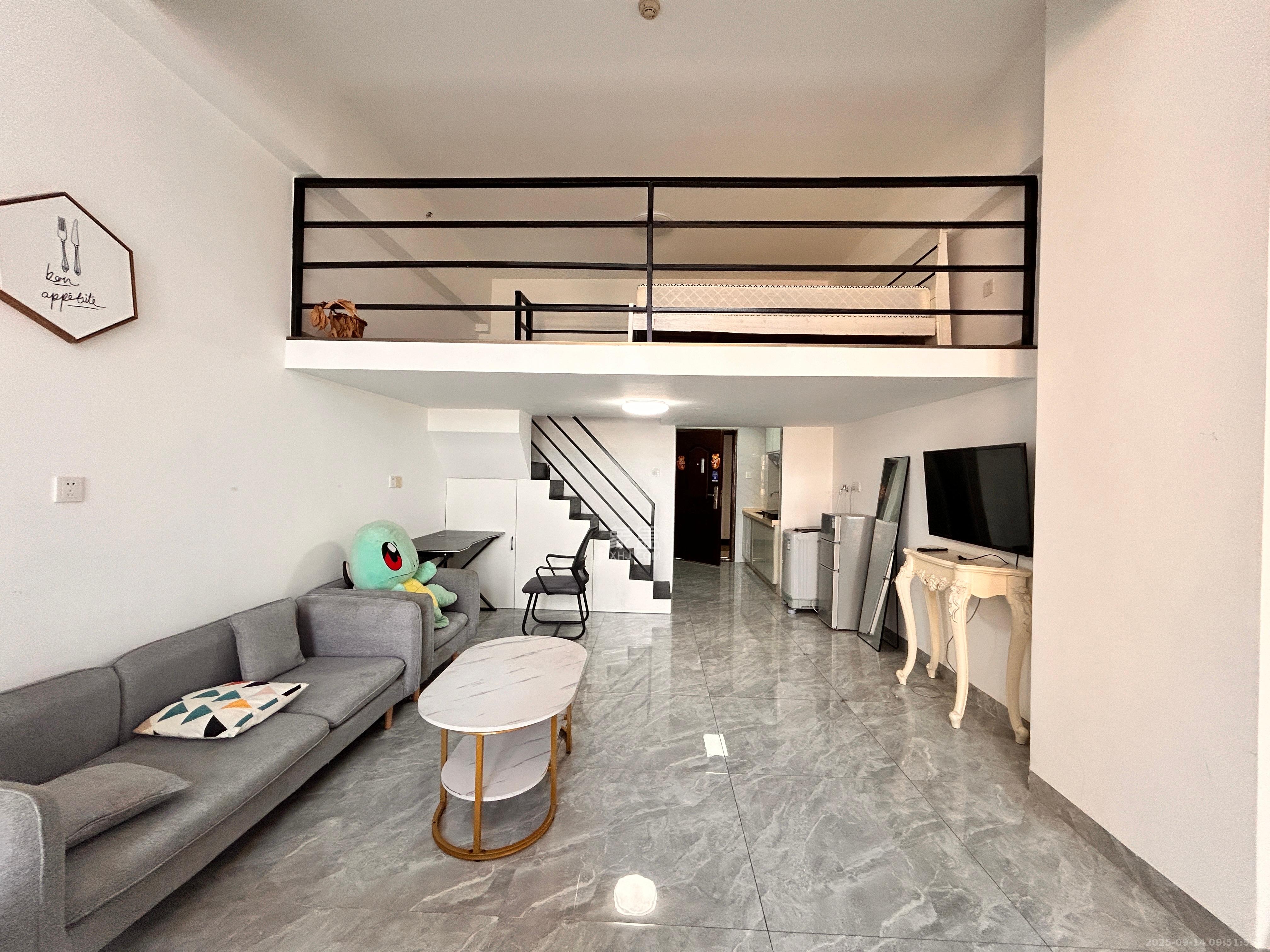 荣悦台  1室1厅1卫    1700.0元/月 荣悦台  1室1厅1卫    1700.0元/月