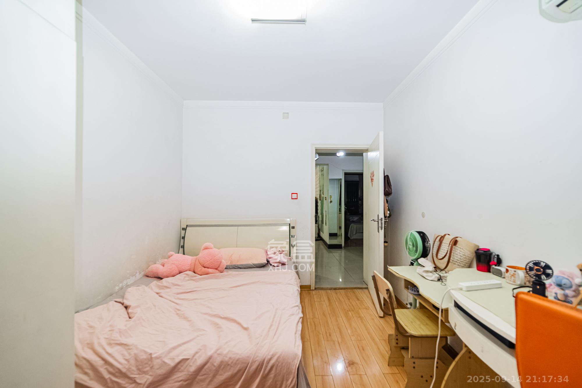 景香苑  2室2厅1卫    48.0万 景香苑  2室2厅1卫    48.0万卧室