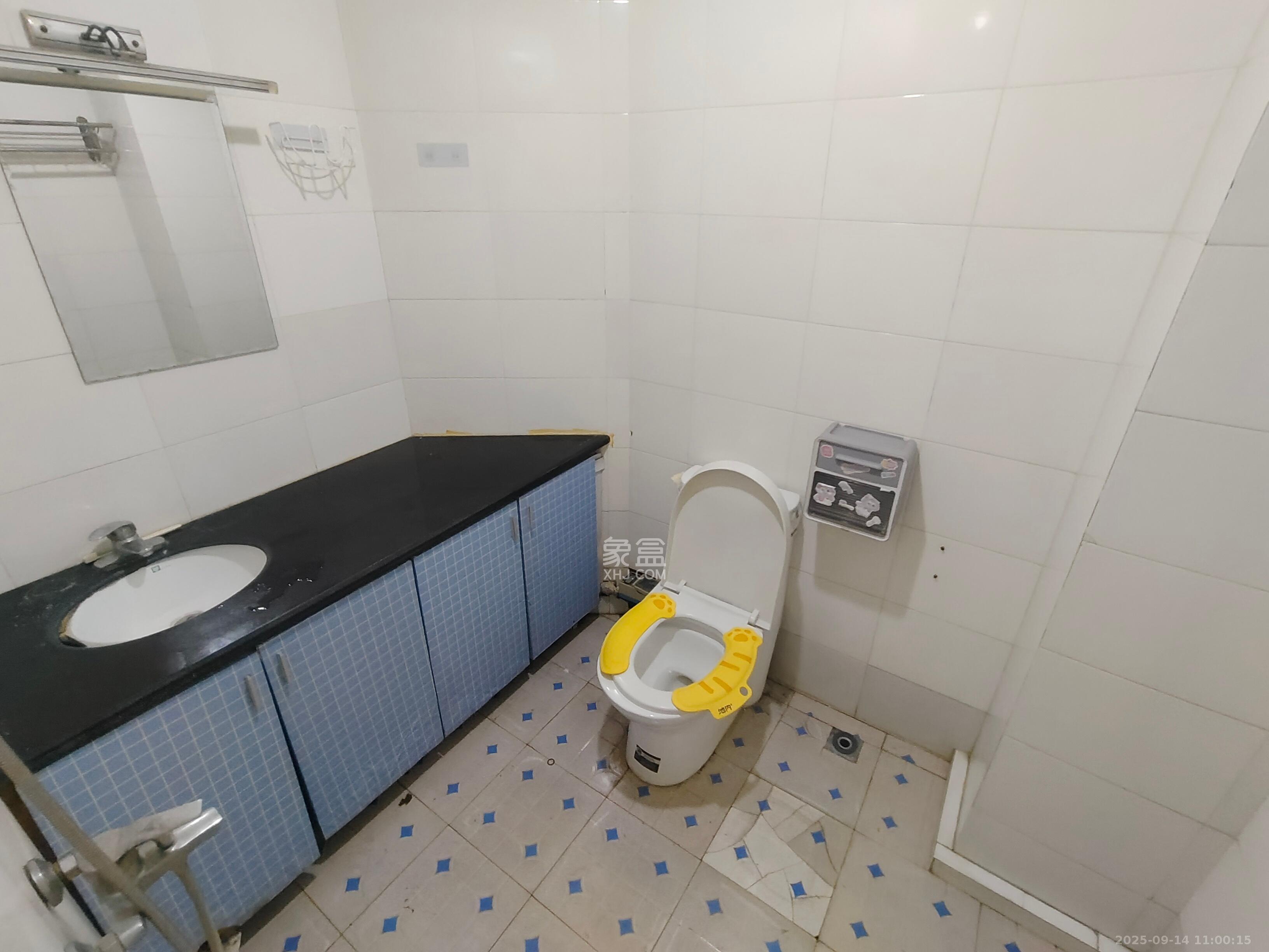 七彩丽都  1室1厅1卫    1500.0元/月 七彩丽都  1室1厅1卫    1500.0元/月室内图