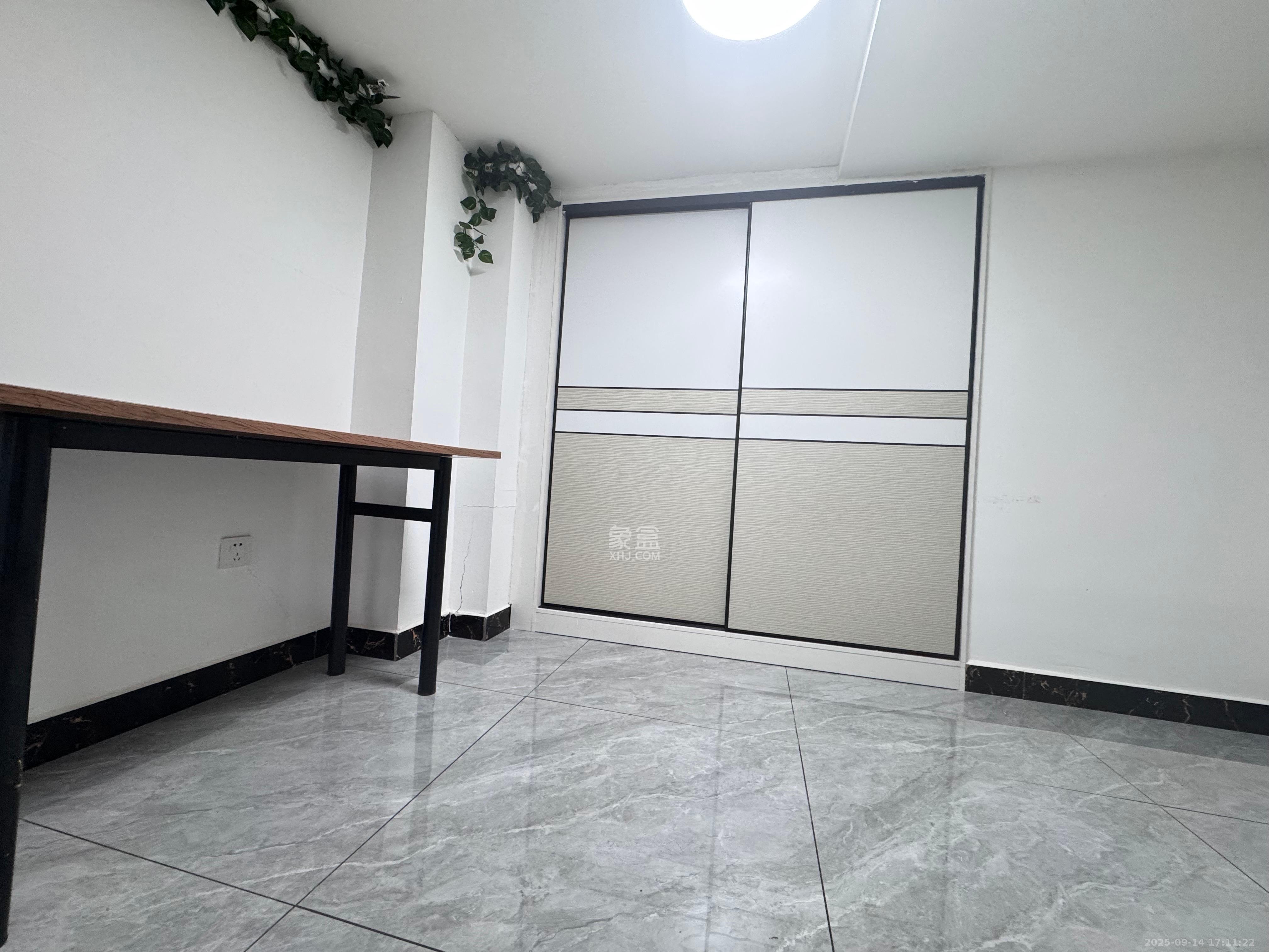 中国铁建京师璟台  1室1厅1卫    1600.0元/月室内图