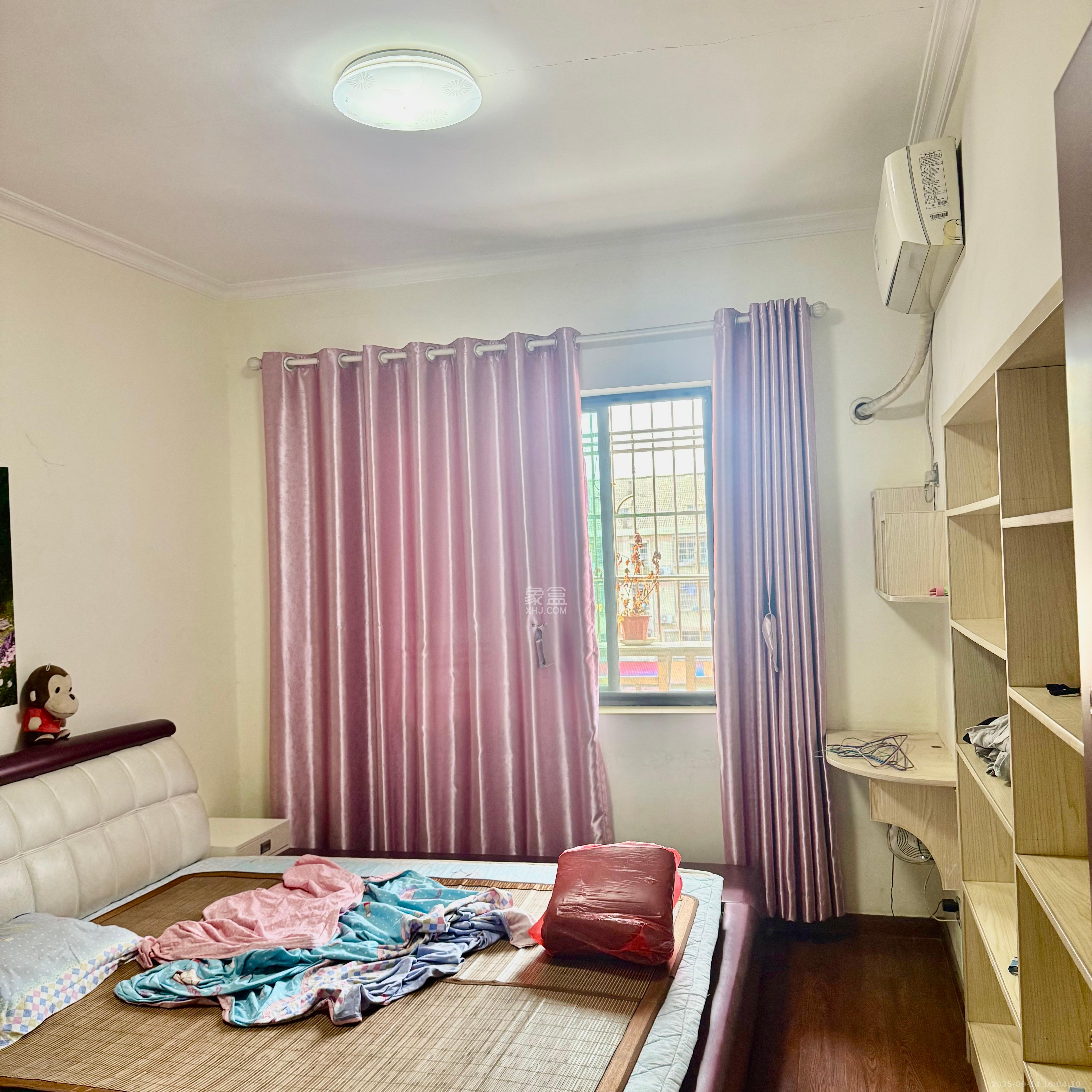 大桥四区  3室2厅2卫    2700.0元/月室内图