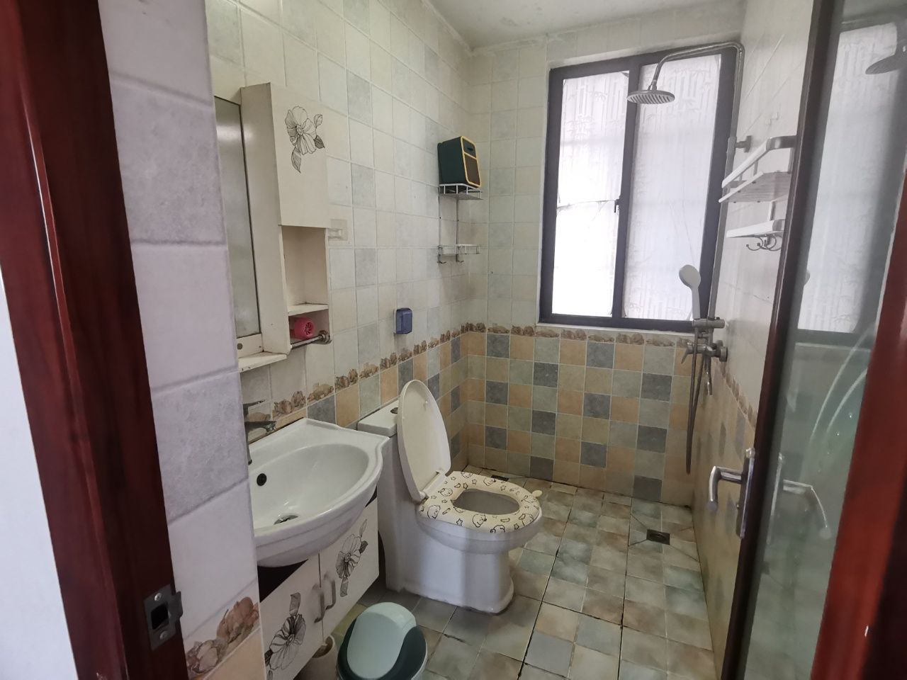 盛世一品 3室2厅1卫 2400.0元/月 盛世一品 3室2厅1卫 2400.0元/月室内图