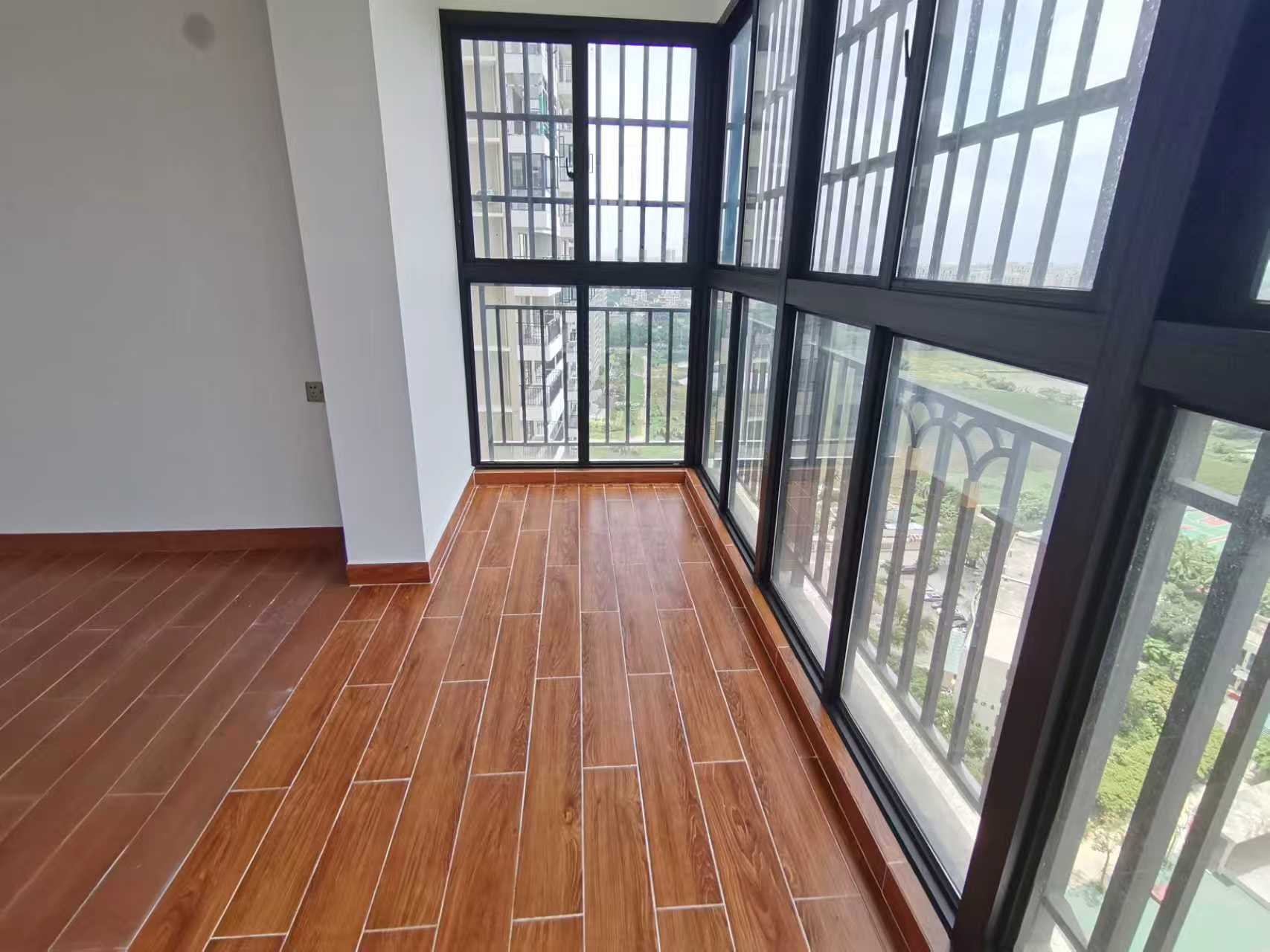 万景峰一期  3室2厅1卫    3500.0元/月 万景峰一期  3室2厅1卫    3500.0元/月室内图