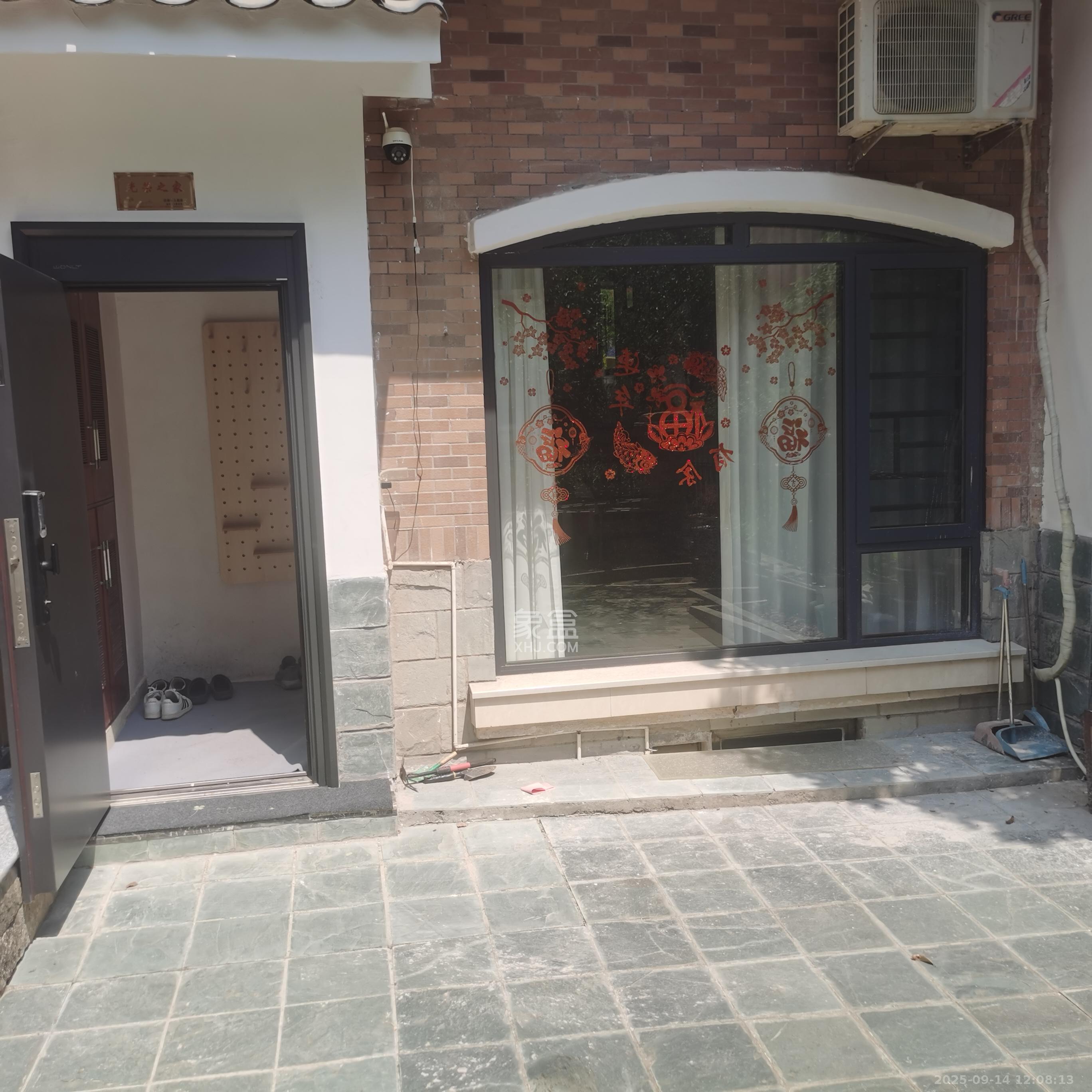 樱之谷别墅（ABCD区）  4室2厅3卫    8000.0元/月