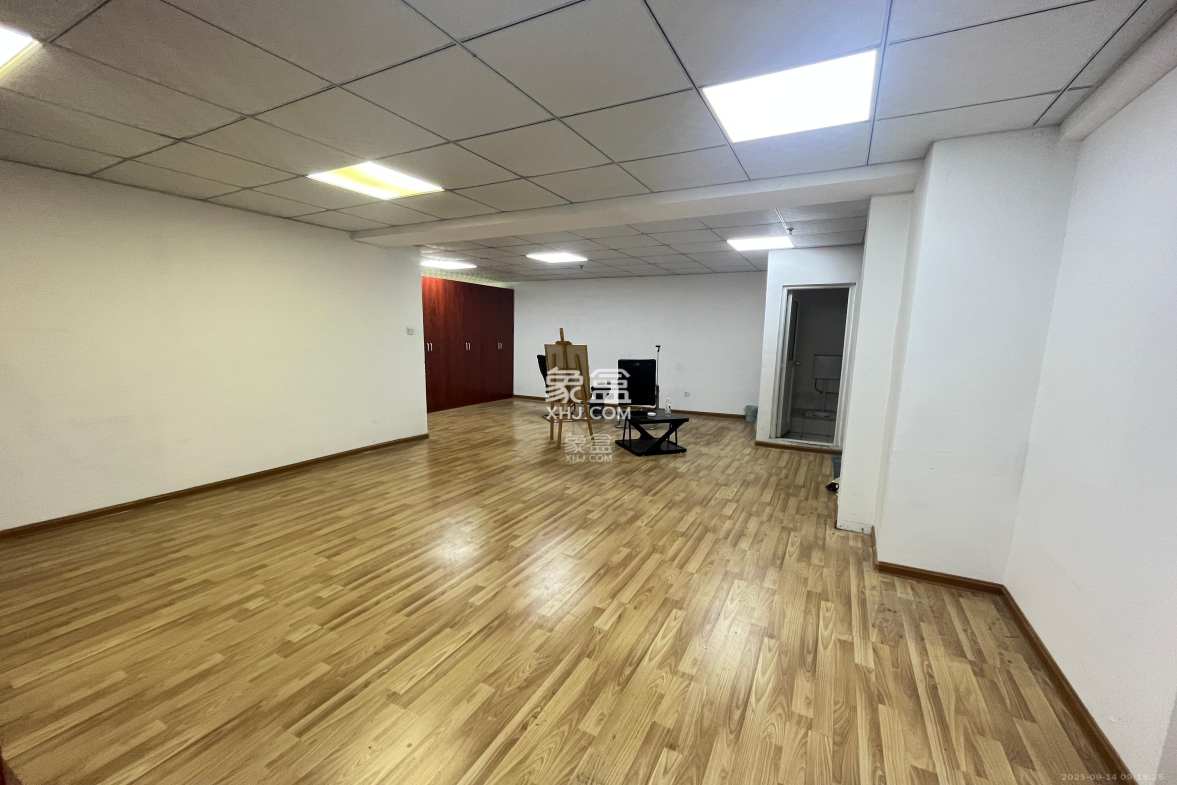 上城星座 1室1厅1卫 2200.0元/月 上城星座 1室1厅1卫 2200.0元/月室内图